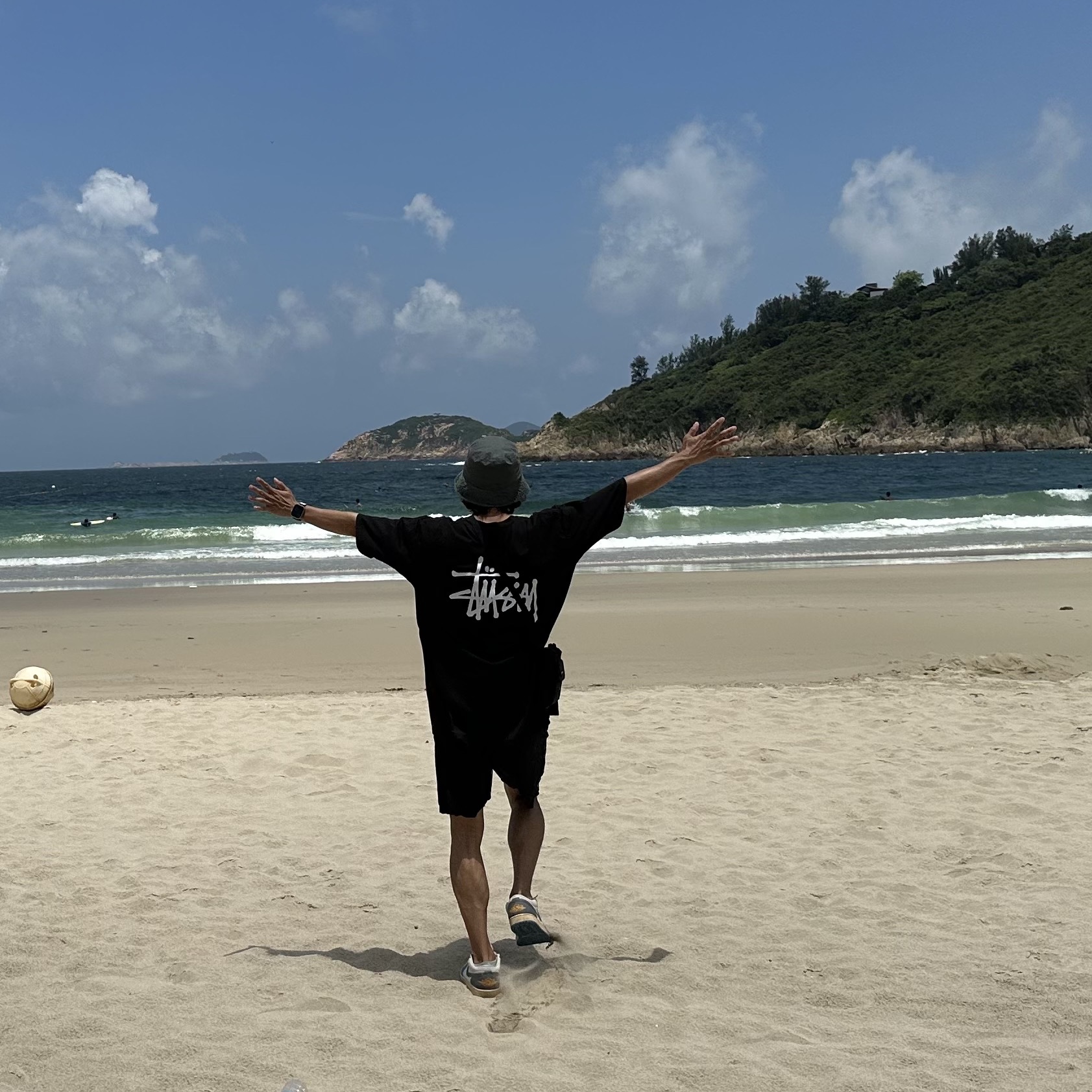 Stussy Basic Stussy Pigment Dyed T-Shirt Black 2023, Jordan 1 Low SE Tokyo 96 착용 스타일