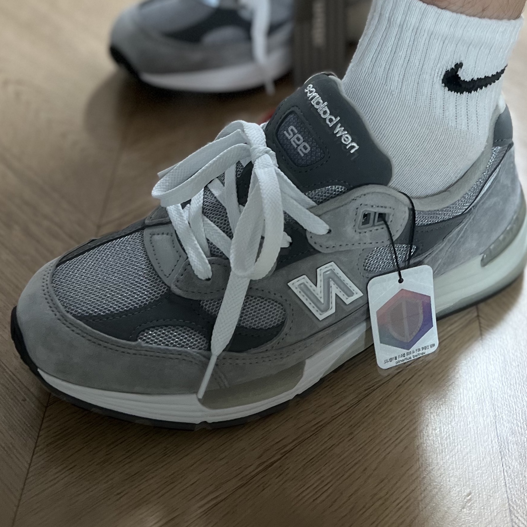New Balance 992 Made in USA Grey - D Standard 착용 스타일