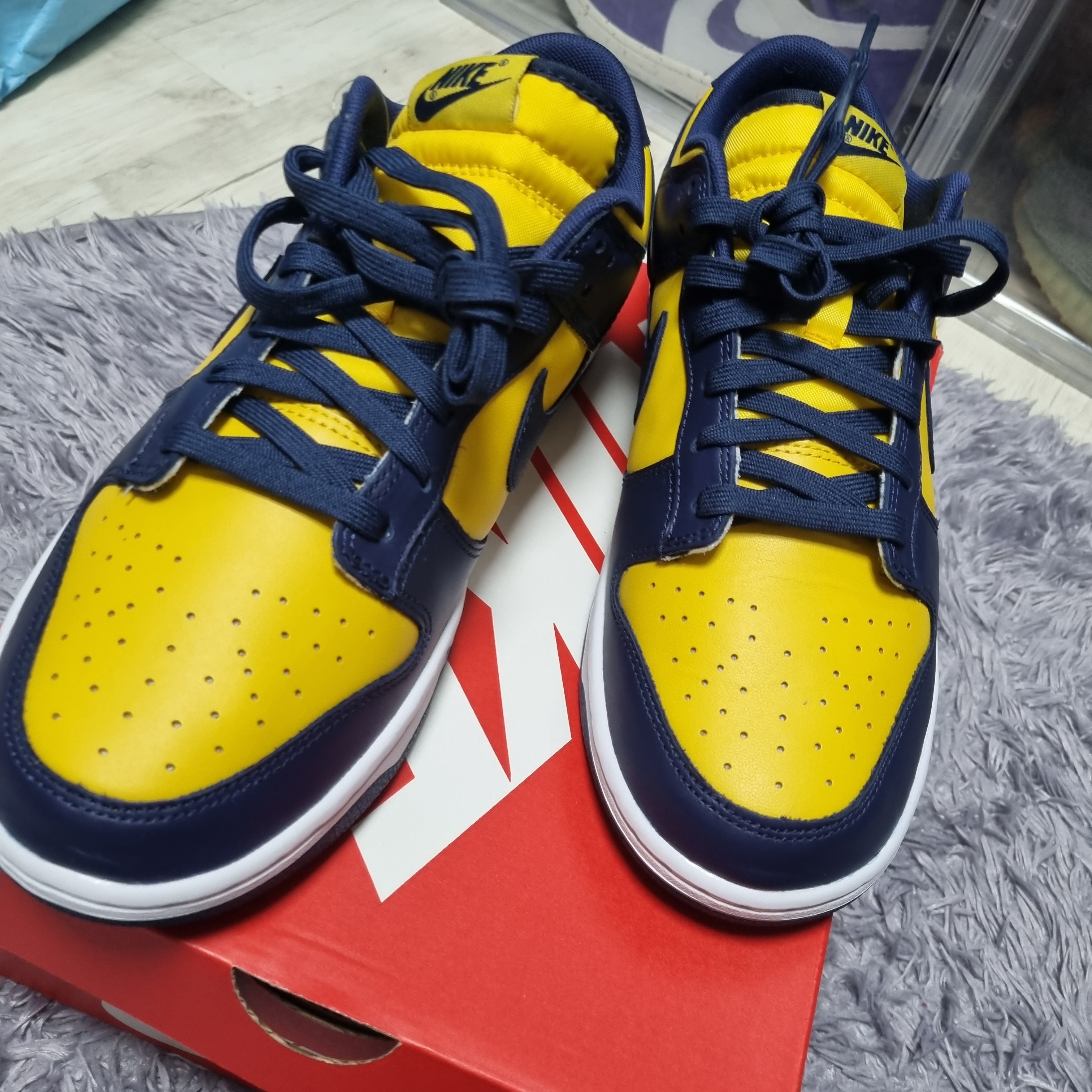 Nike Dunk Low Retro Varsity Maize 착용 스타일