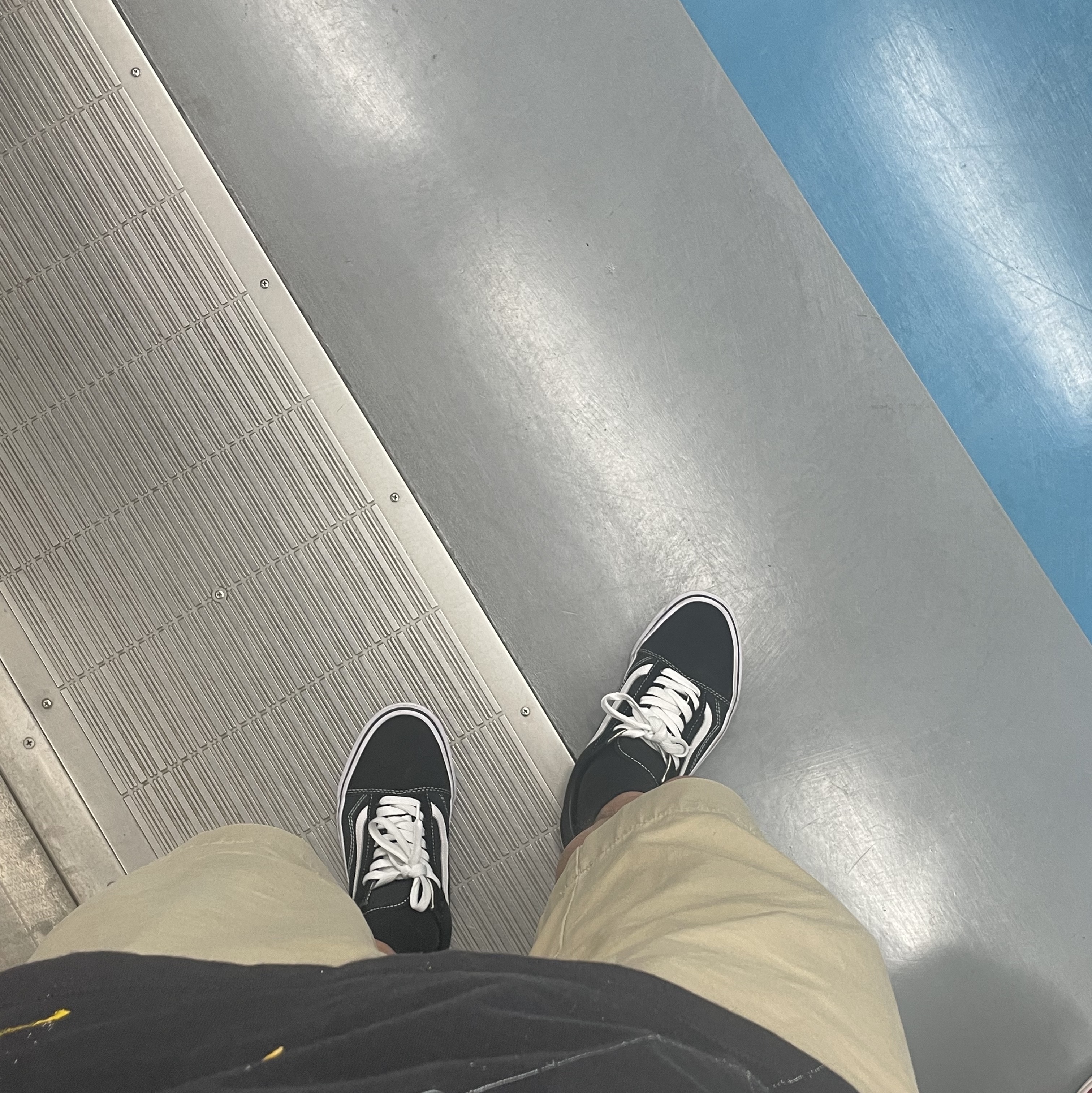Vans ComfyCush Old Skool Black True white 착용 스타일