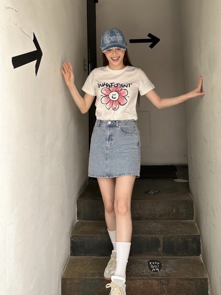 2000Archives Roses Denim Ball Cap 착용 스타일 - 1