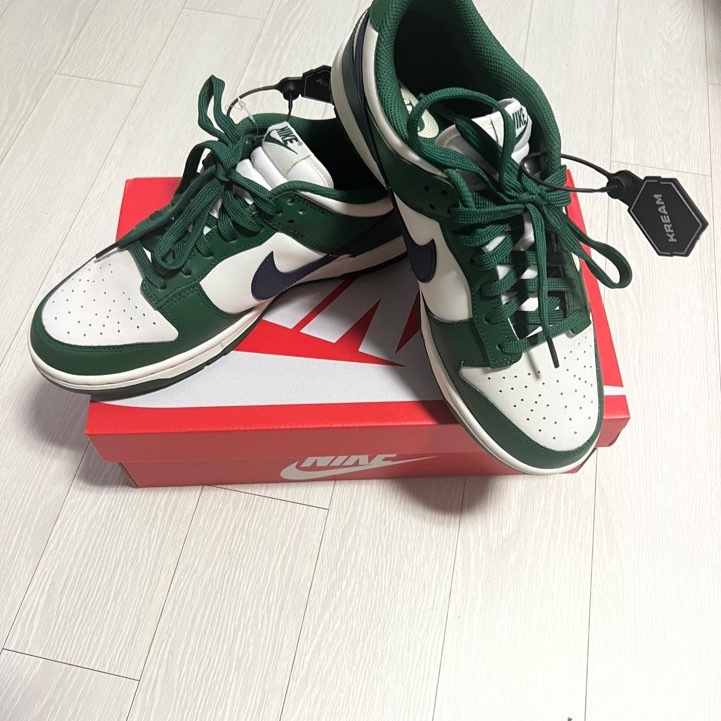 (W) Nike Dunk Low Gorge Green 착용 스타일 - 1