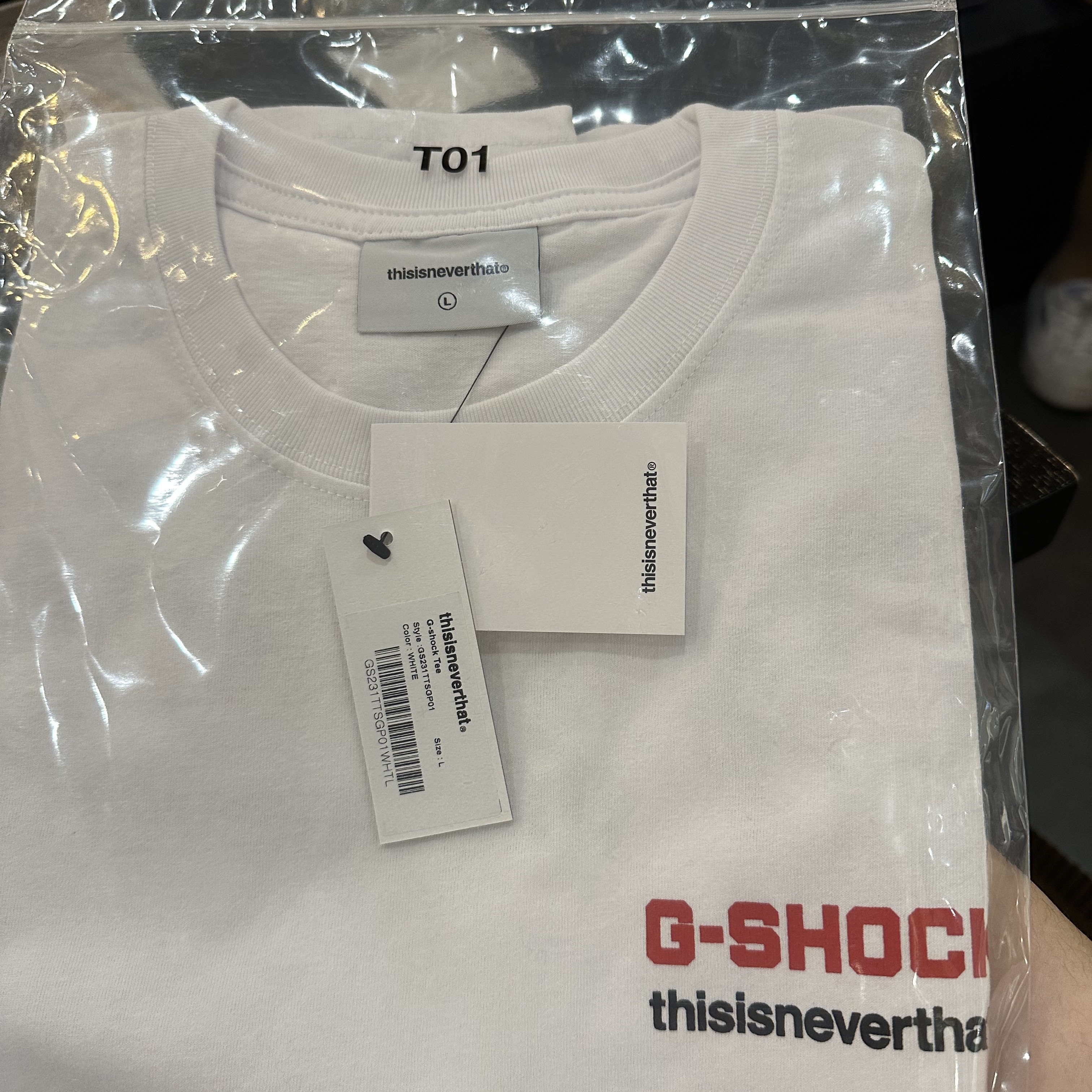 Casio G-Shock x Thisisneverthat DW-5600TINT23-7DF Skeleton (Special Package White Ver.), Casio G-Shock x Thisisneverthat DW-5600TINT23-7DF Skeleton 착용 스타일 - 4