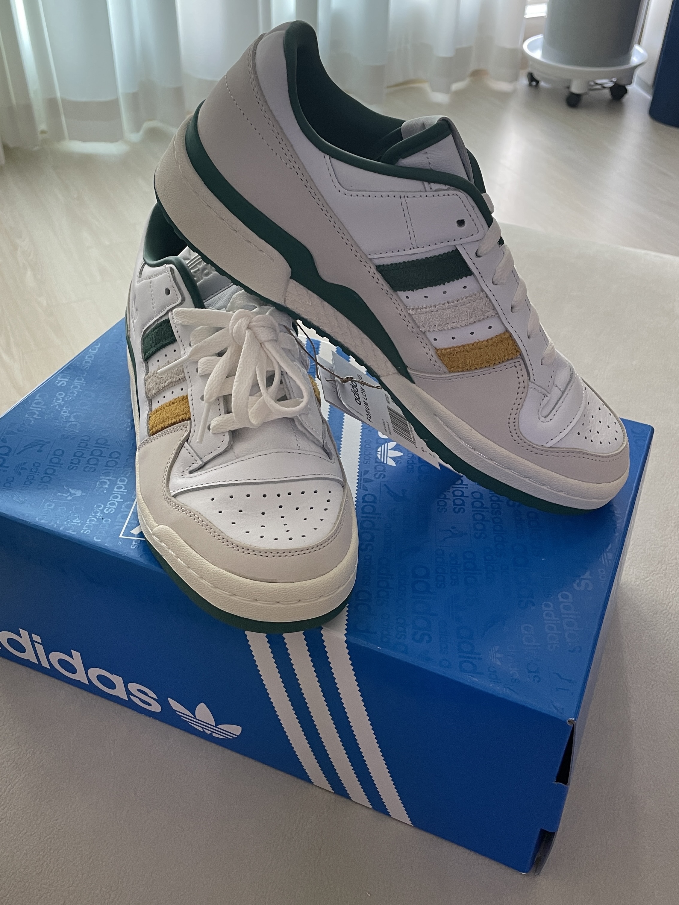 Adidas x END. Forum Advance Varsity 착용 스타일 - 4