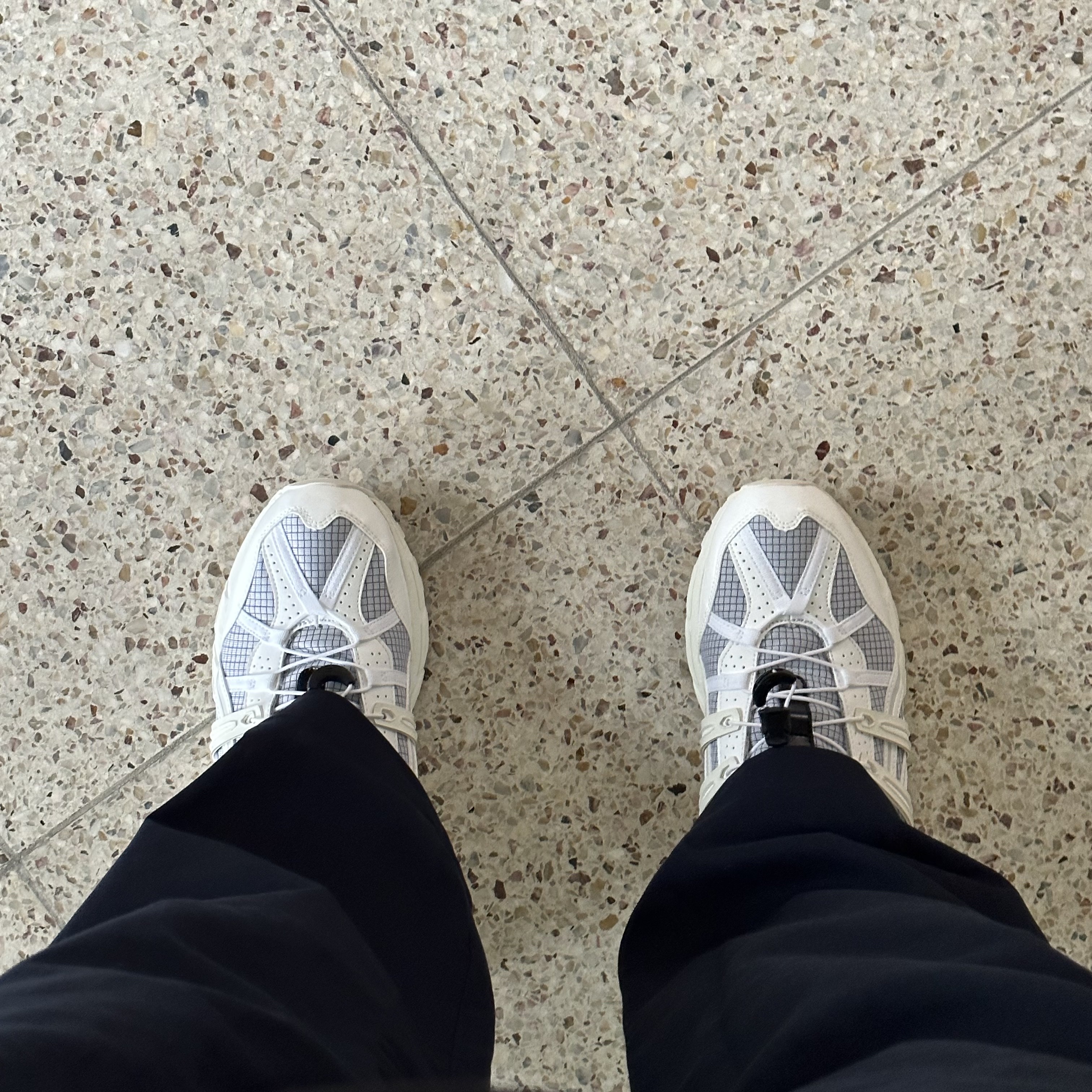 (W) Asics x Matin Kim Gel-Sonoma 15-50 Glacier Grey White 착용 스타일 - 2