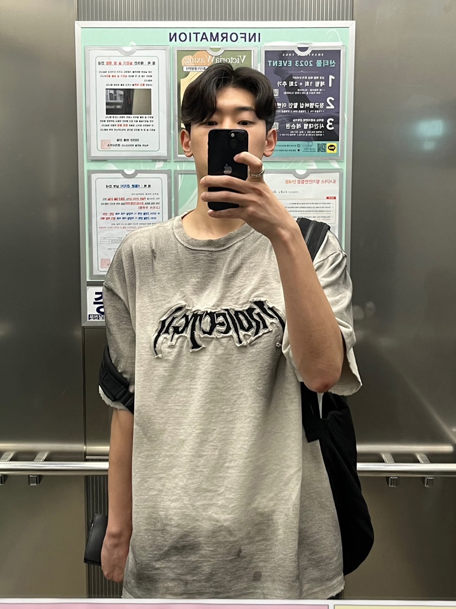 Project G/R Furious Logo Applique T-Shirt Grey - 10 Corso Como Exclusive, Balenciaga 3XL Sneakers Light Beige 착용 스타일 - 4