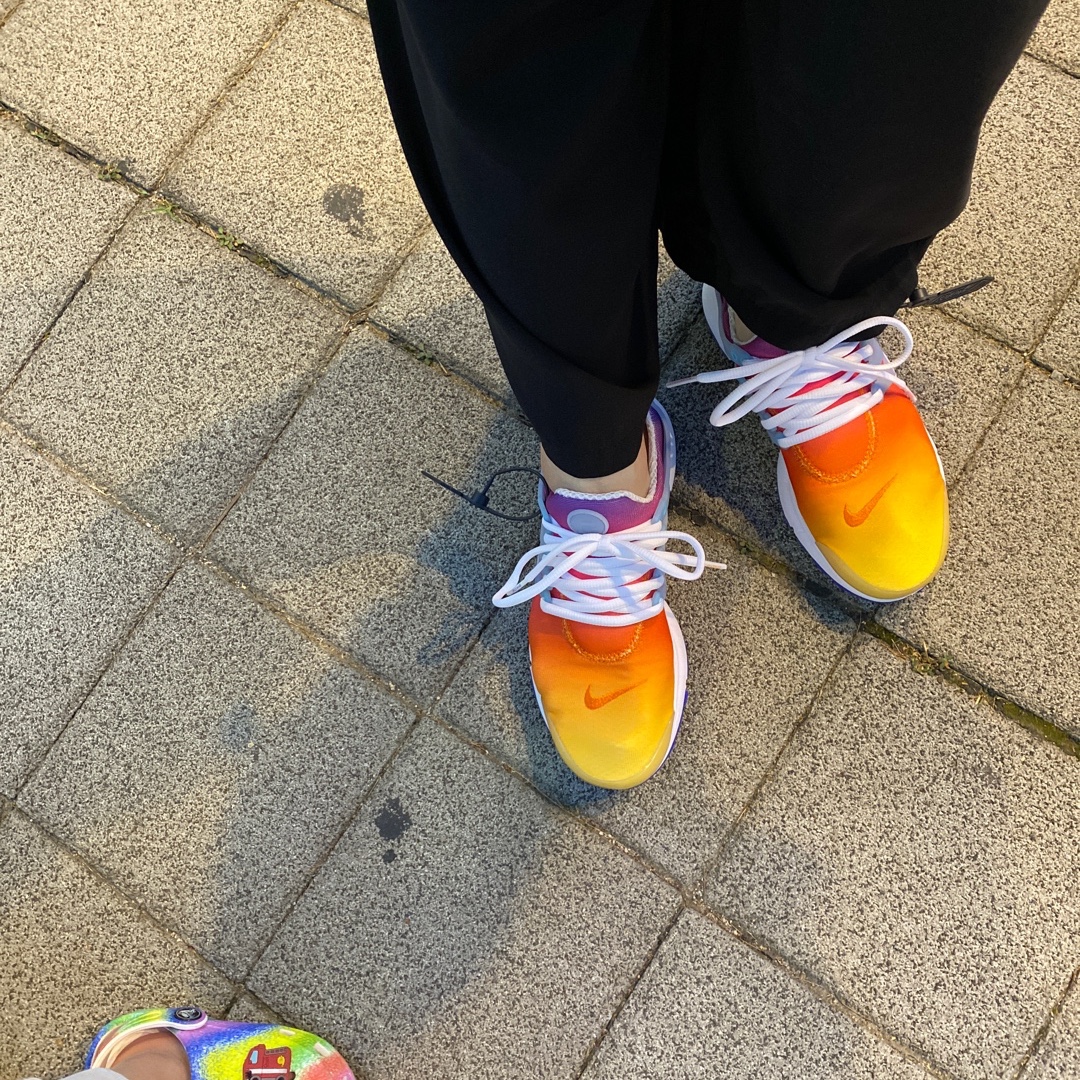 Nike Air Presto Crimson Siren Red 착용 스타일