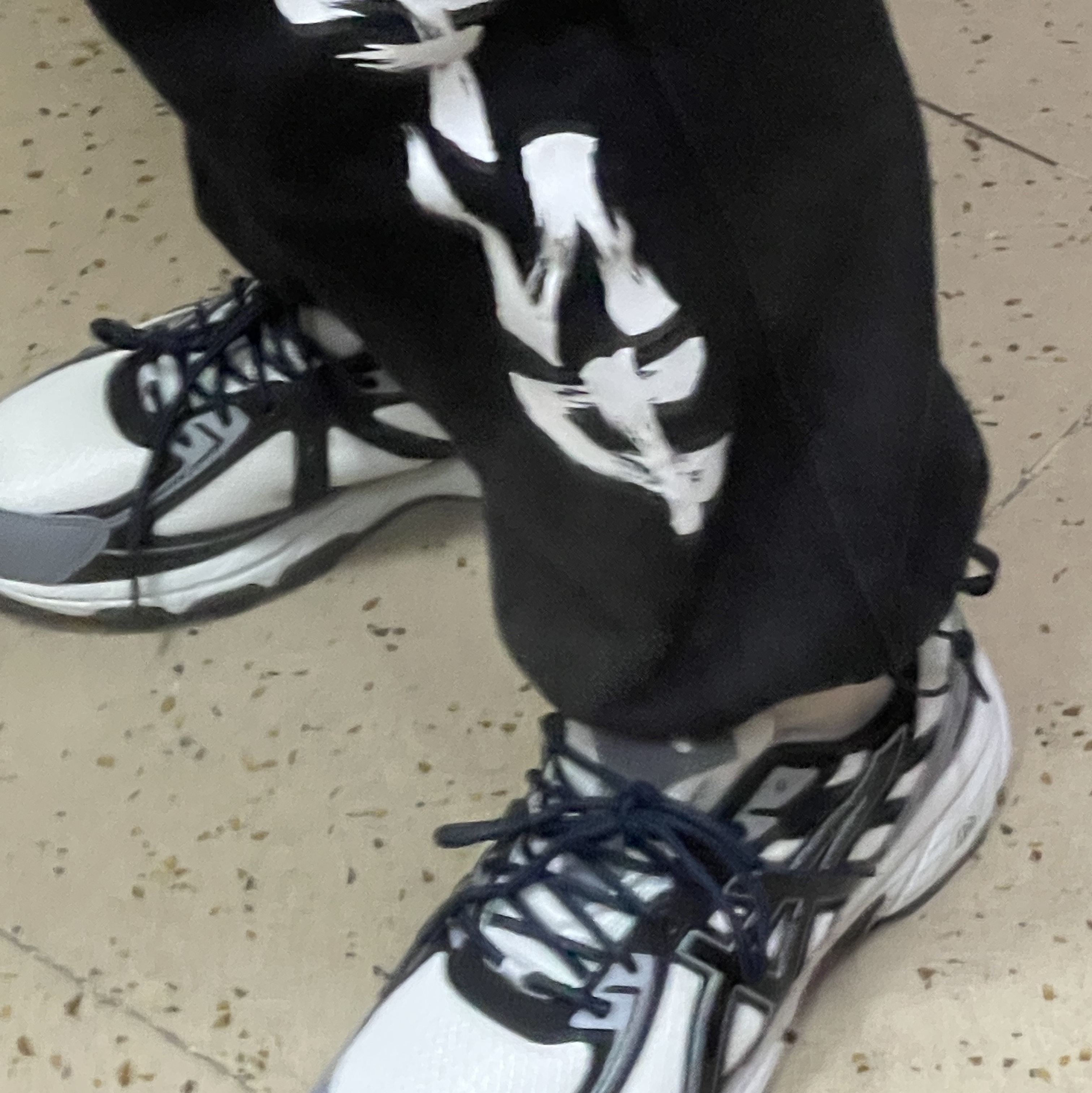 Asics Gel-Venture 6 SPS Glacier Grey 착용 스타일 - 1