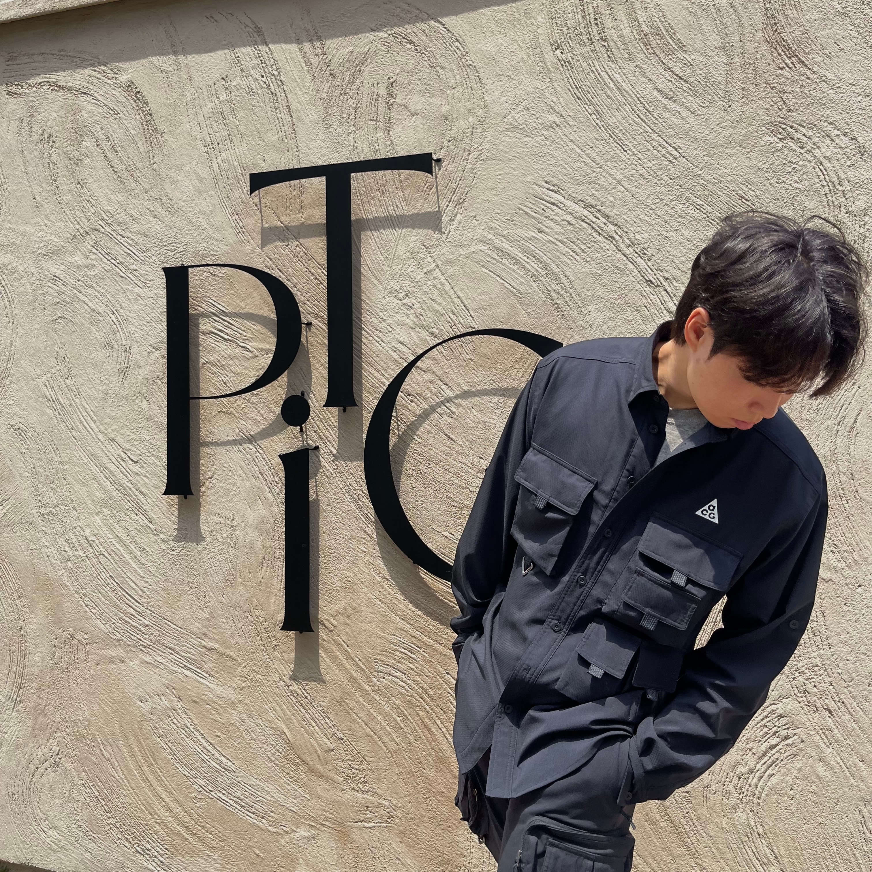 Nike ACG Cargo Shorts Black - Asia, Nike ACG Dri-Fit UV Devastation Trail Shirt Dark Smoke Grey - Asia 착용 스타일 - 2