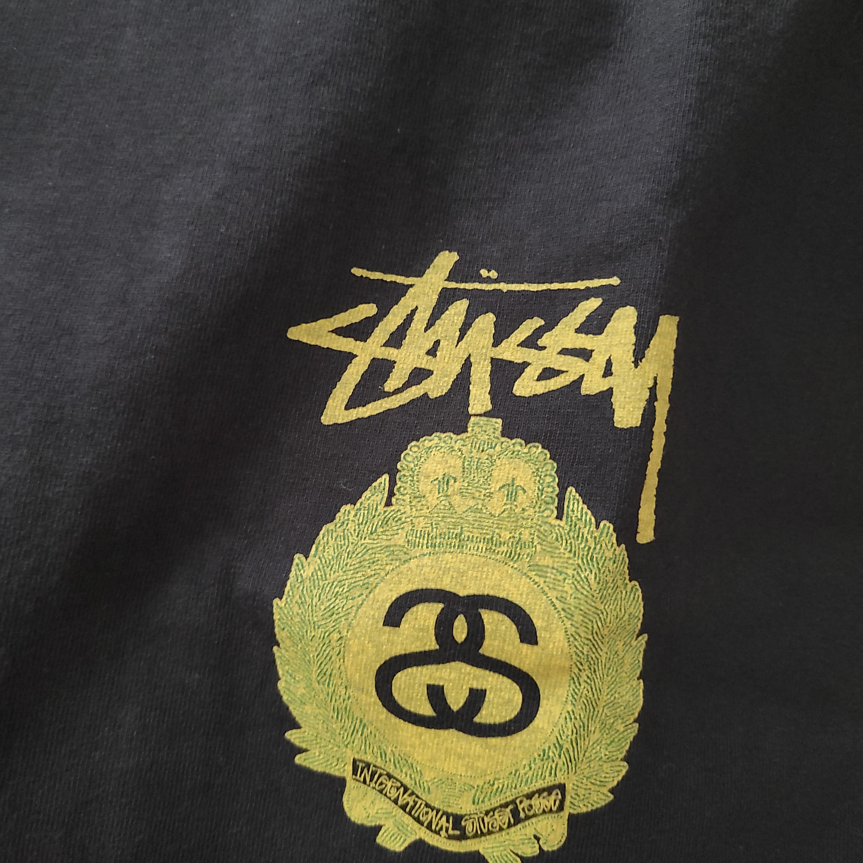 Stussy Crown Wreath Pigment Dyed T-Shirt Black 착용 스타일
