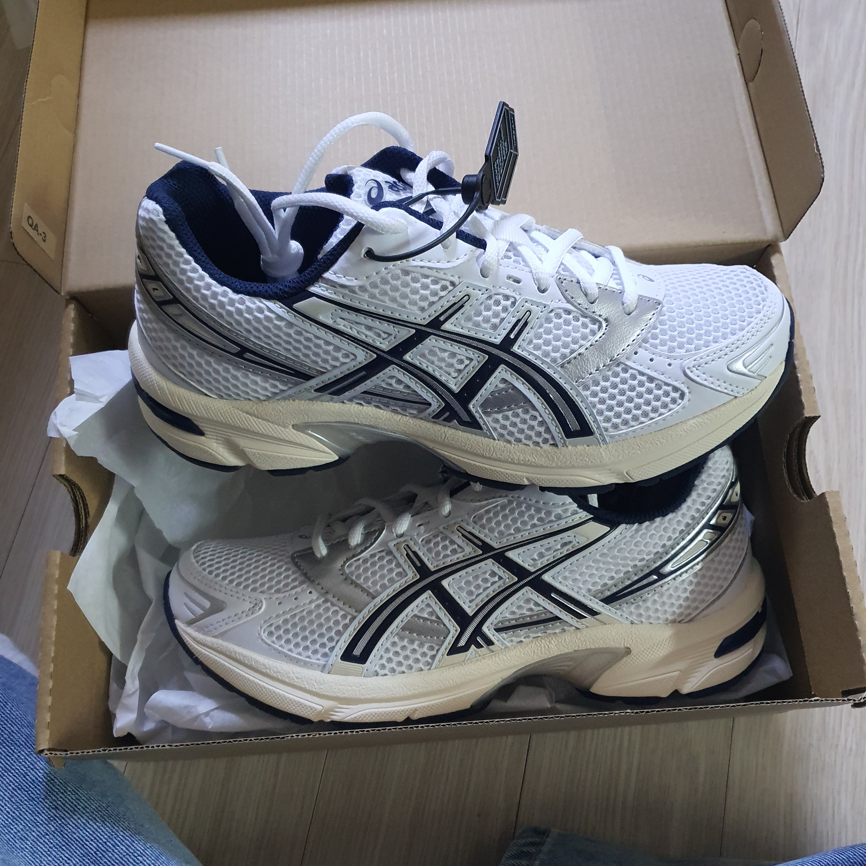 (W) Asics Gel-1130 White Midnight 착용 스타일