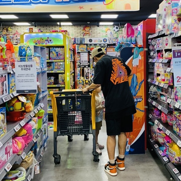 Palace P3 Bare Times T-Shirt Black - 22SS, Jordan 1 Retro Shattered Backboard 착용 스타일