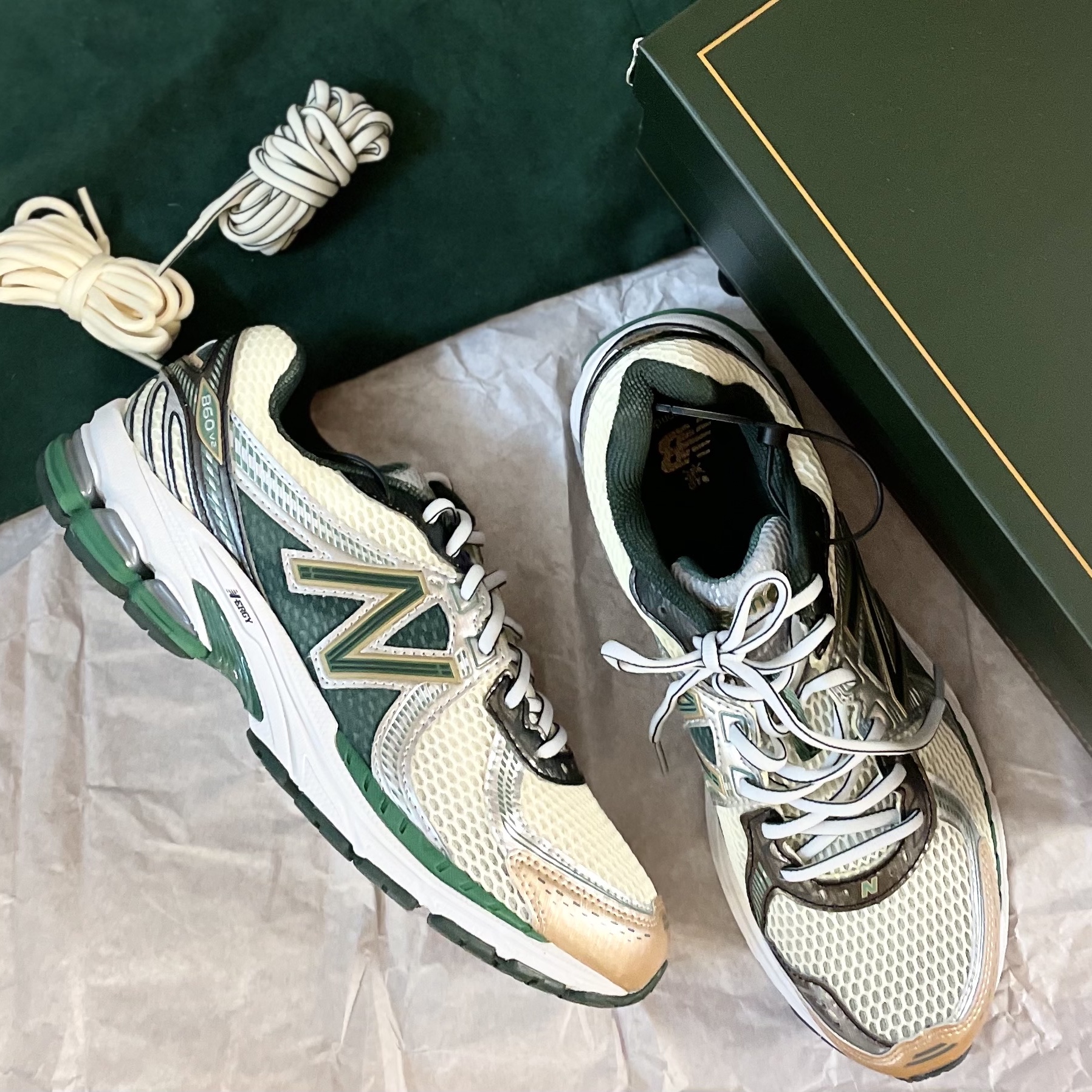 New Balance x Aime Leon Dore 860v2 Green 착용 스타일