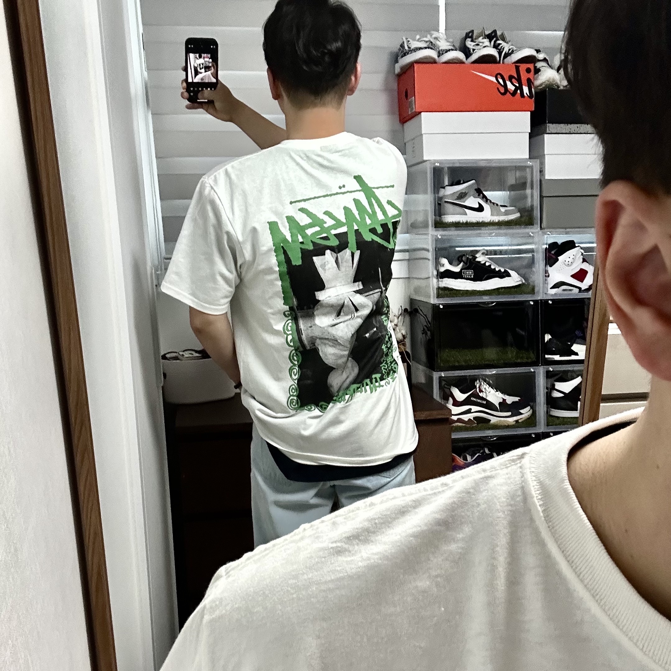 Stussy Landin T-Shirt White 착용 스타일