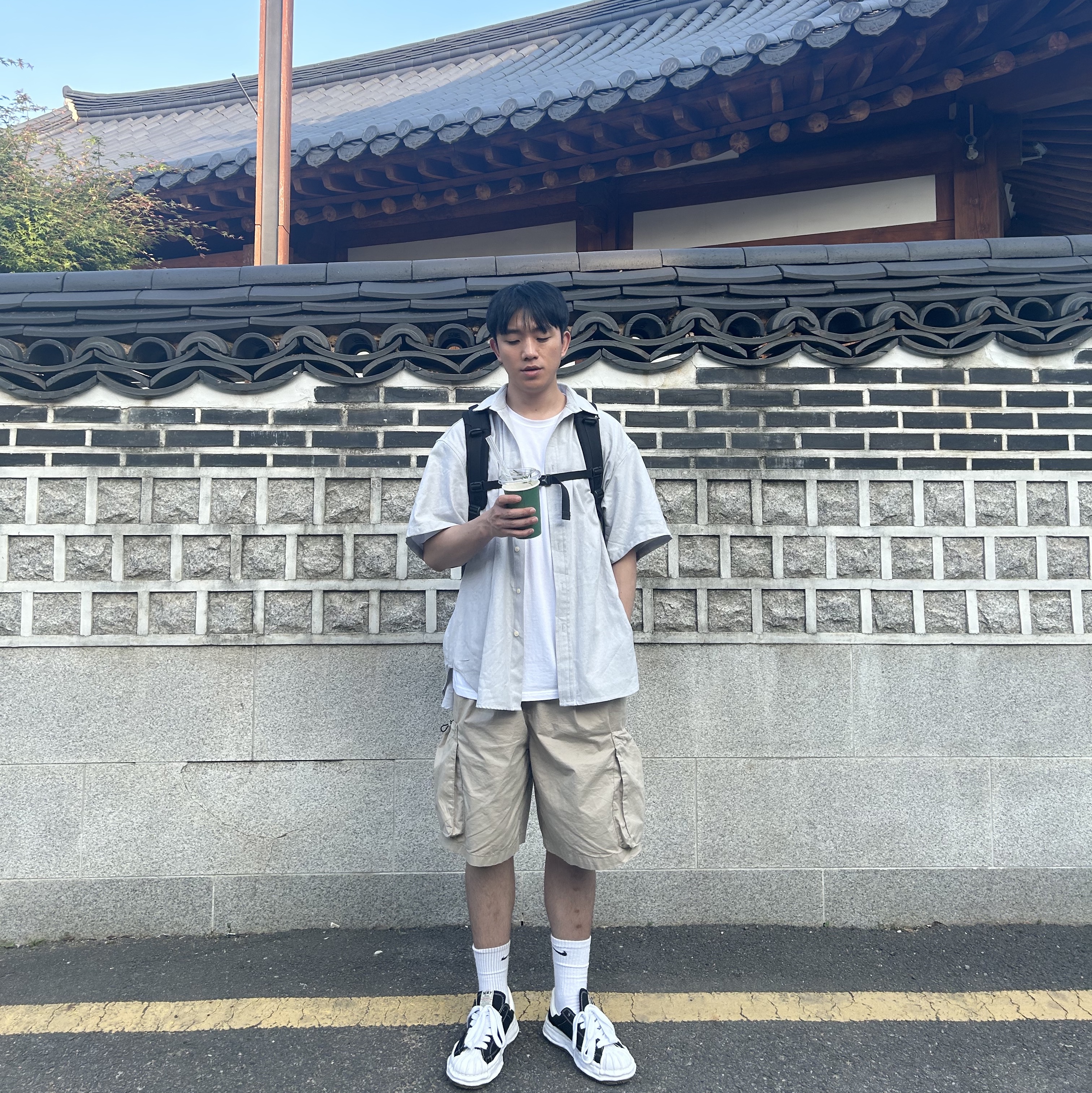 메종 미하라 야스히로 블레이키 OG 솔 캔버스 로우탑 스니커즈 블랙 화이트 착용 스타일 - 1
