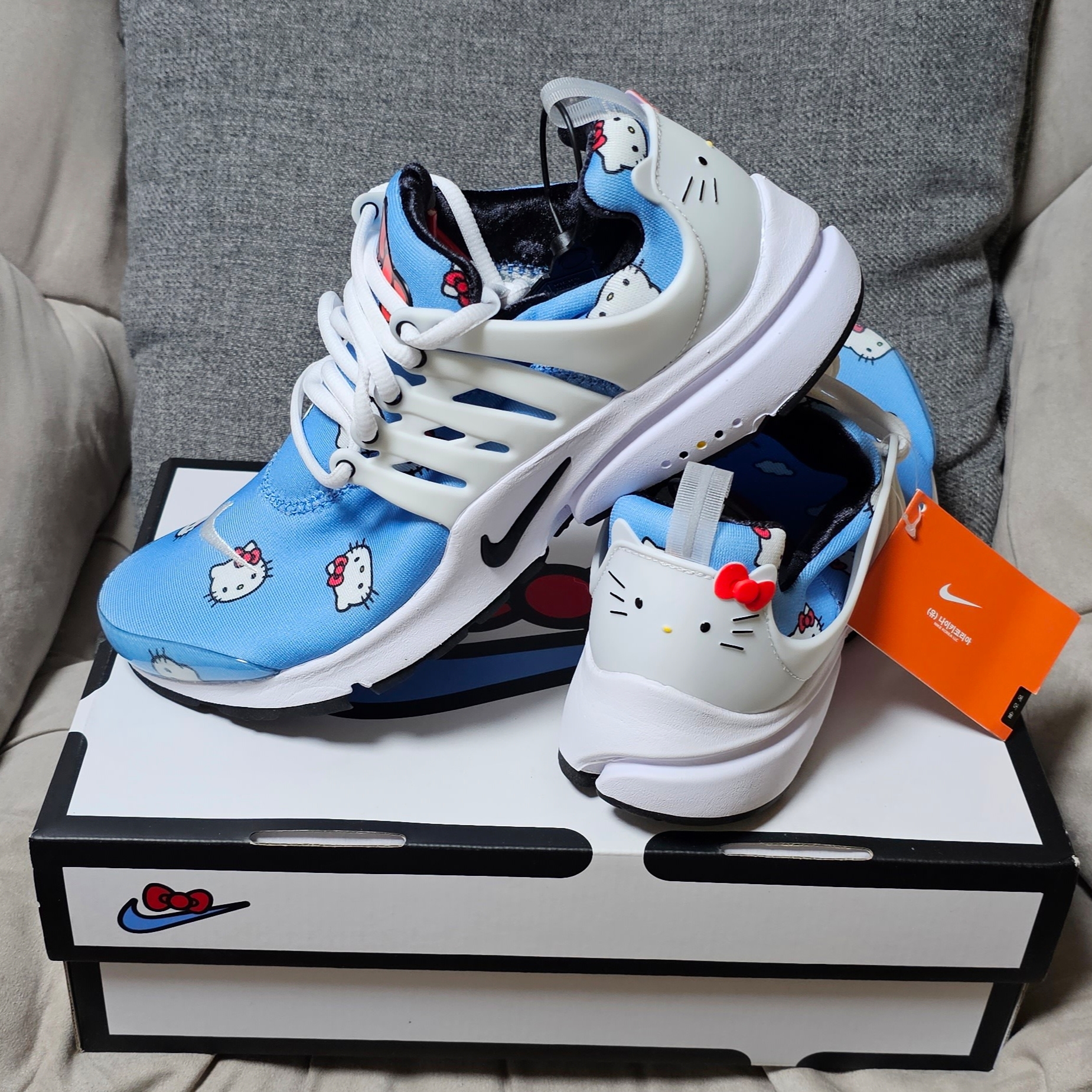Nike x Hello Kitty Air Presto University Blue 착용 스타일 - 1