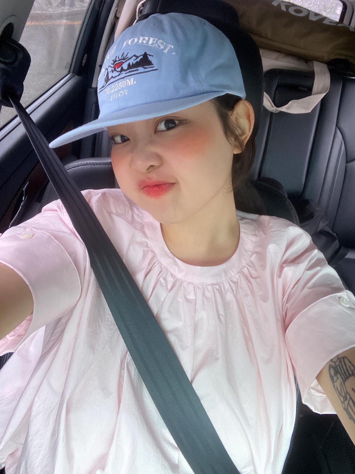 아디다스 슈퍼스타 화이트 블랙 착용 스타일 - 3