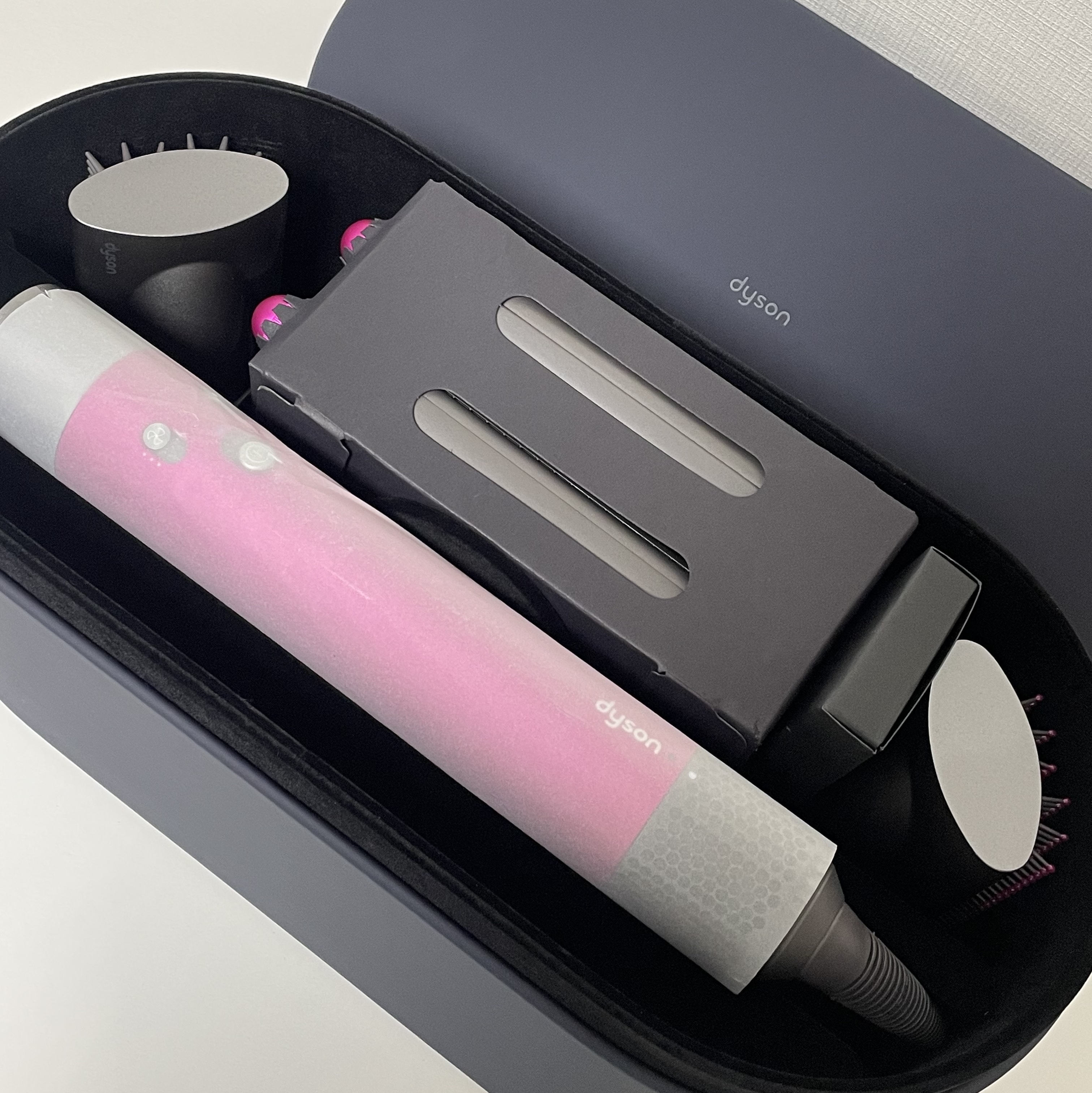 Dyson Airwrap Multi Styler Complete Long Fuchsia Nickel (Korean Ver.) 착용 스타일
