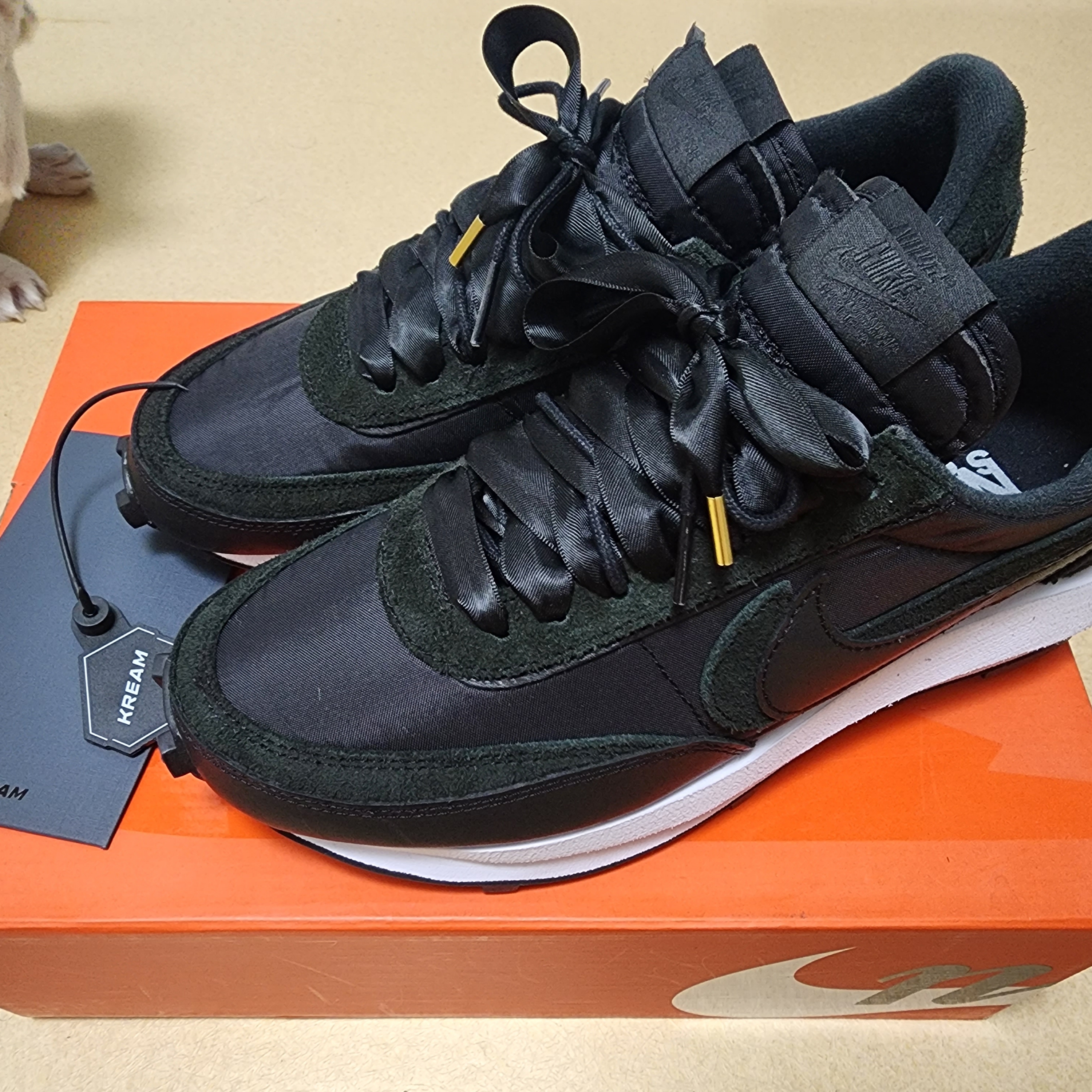 Nike x Sacai LDWaffle Black Nylon 착용 스타일