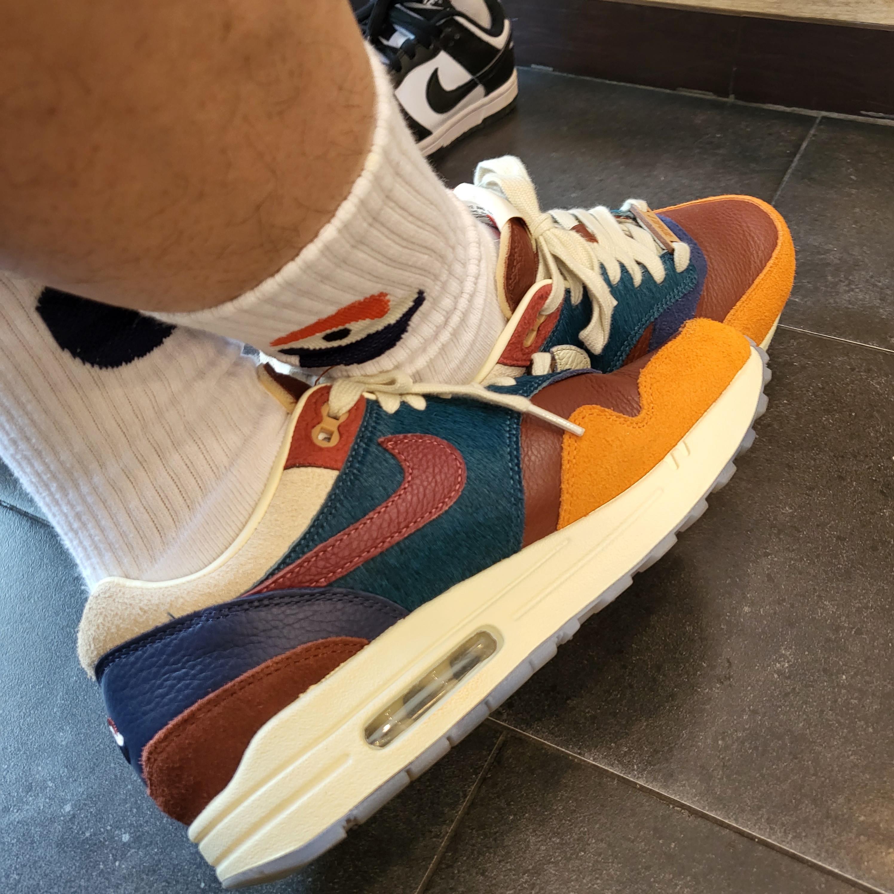 Nike x Kasina Air Max 1 SP Won-Ang Orange, Nike Dunk Low Retro Black 착용 스타일 - 1