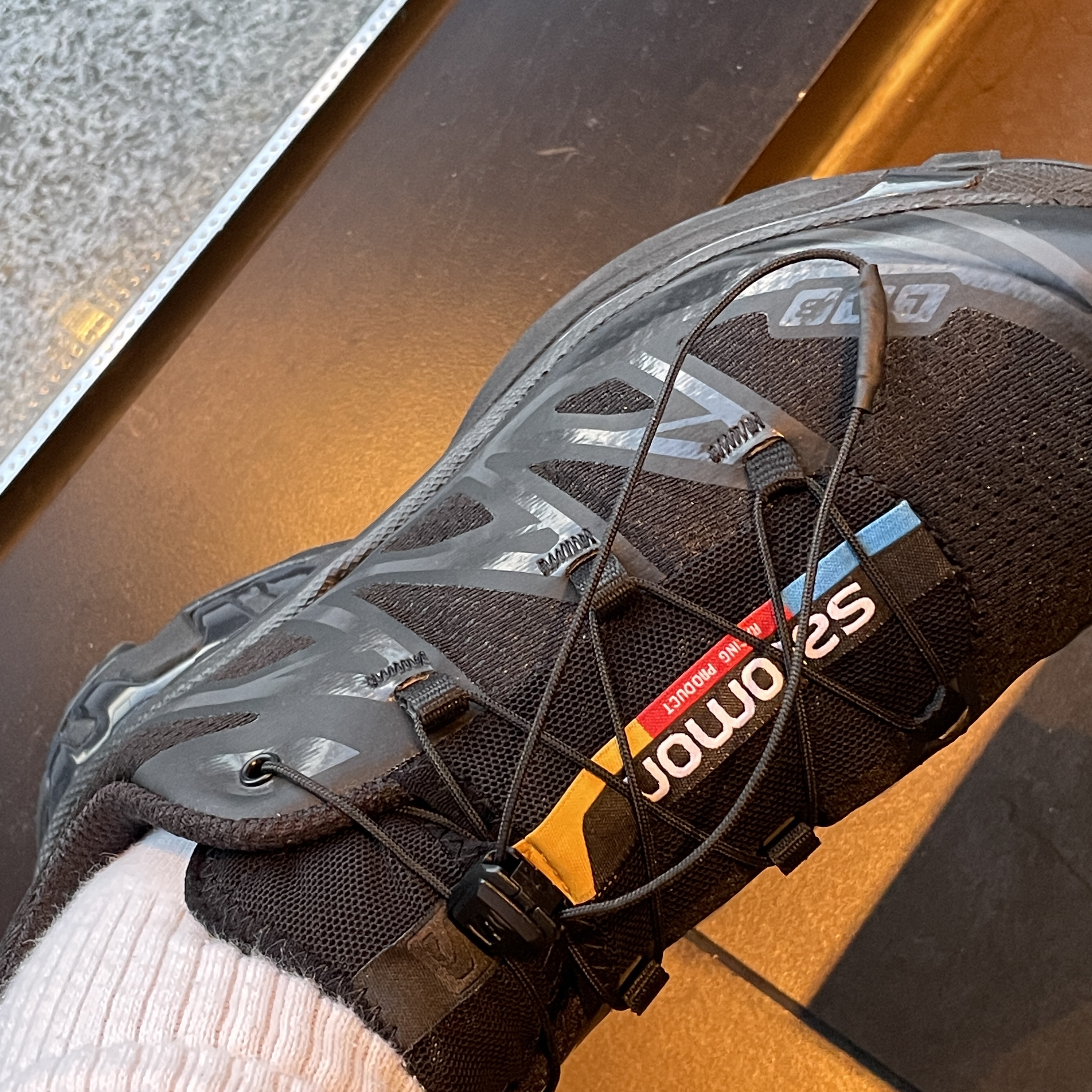 Salomon XT-6 ADV Black 착용 스타일
