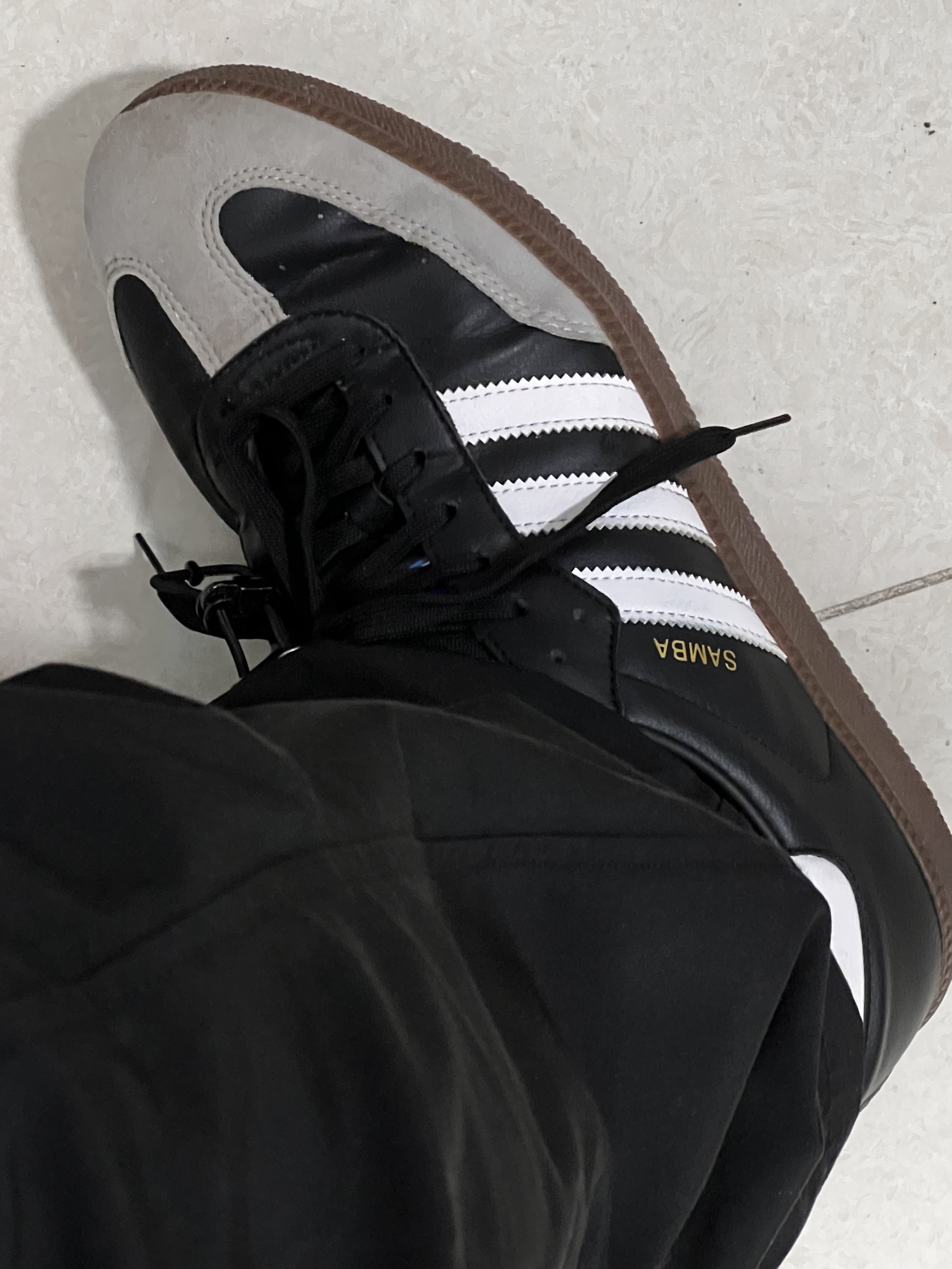 Adidas Samba Vegan Black White 착용 스타일