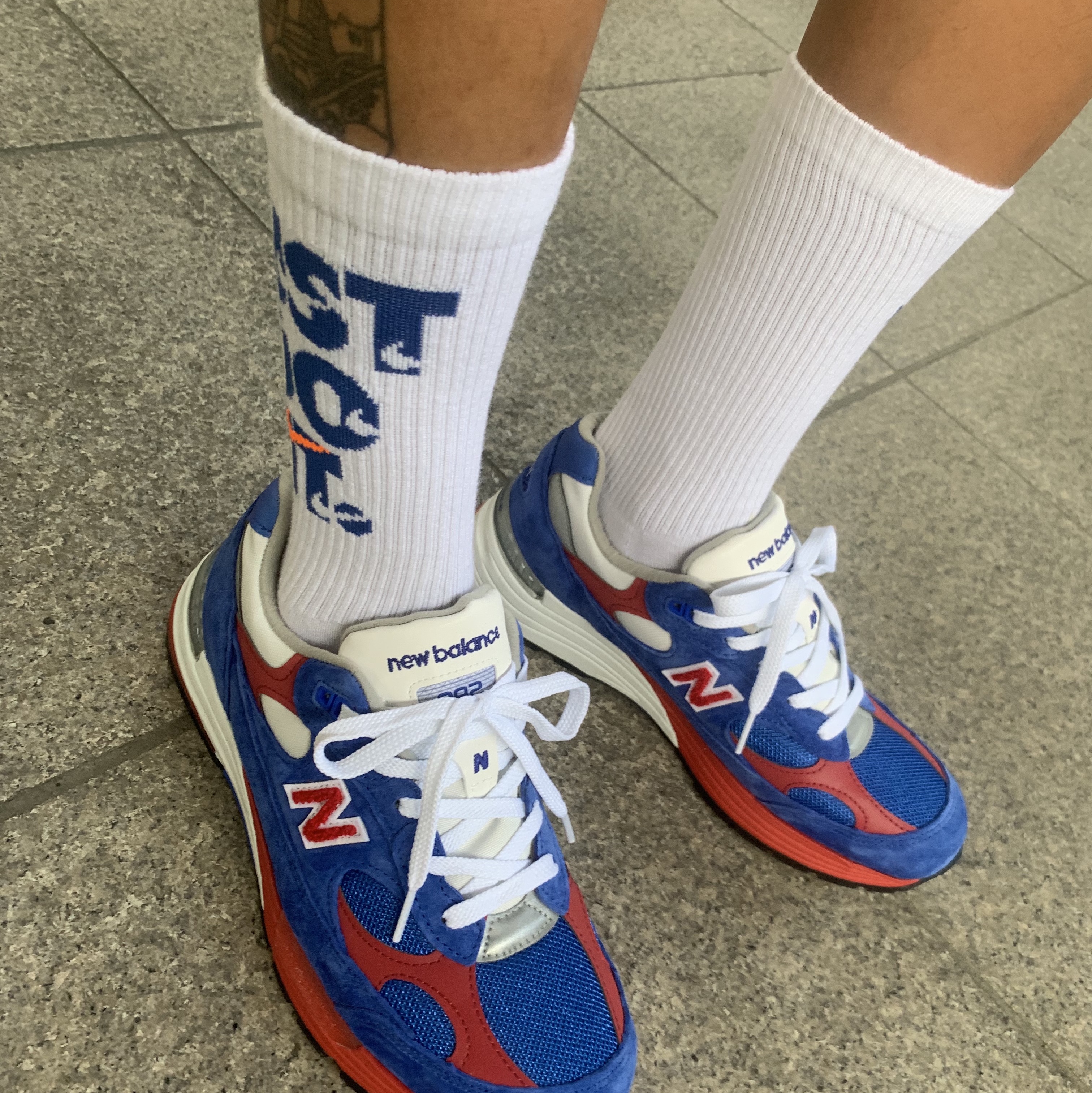 New Balance 992 Made in USA Blue Red 착용 스타일