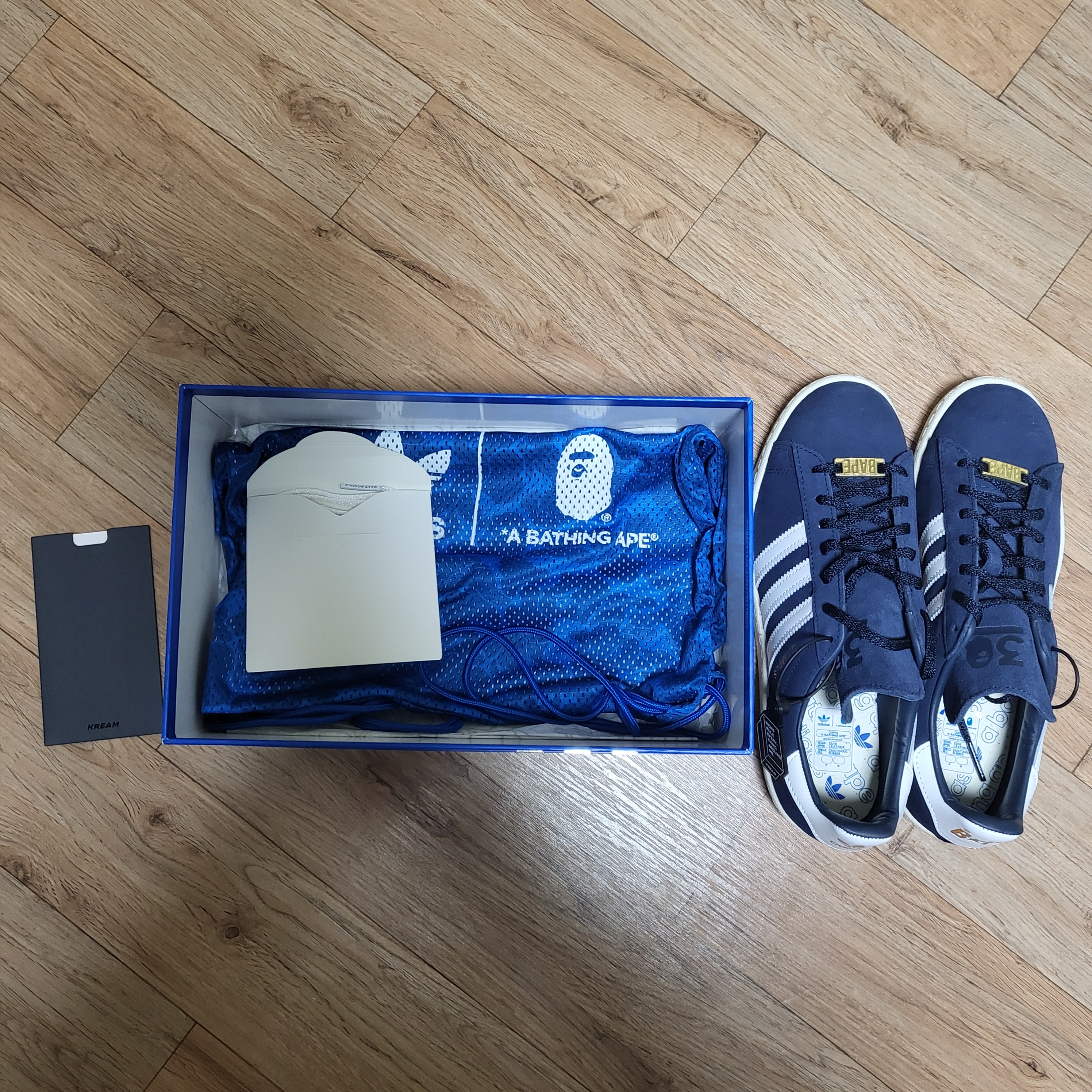 Adidas x BAPE Campus 80s Collegiate Navy 착용 스타일 - 2