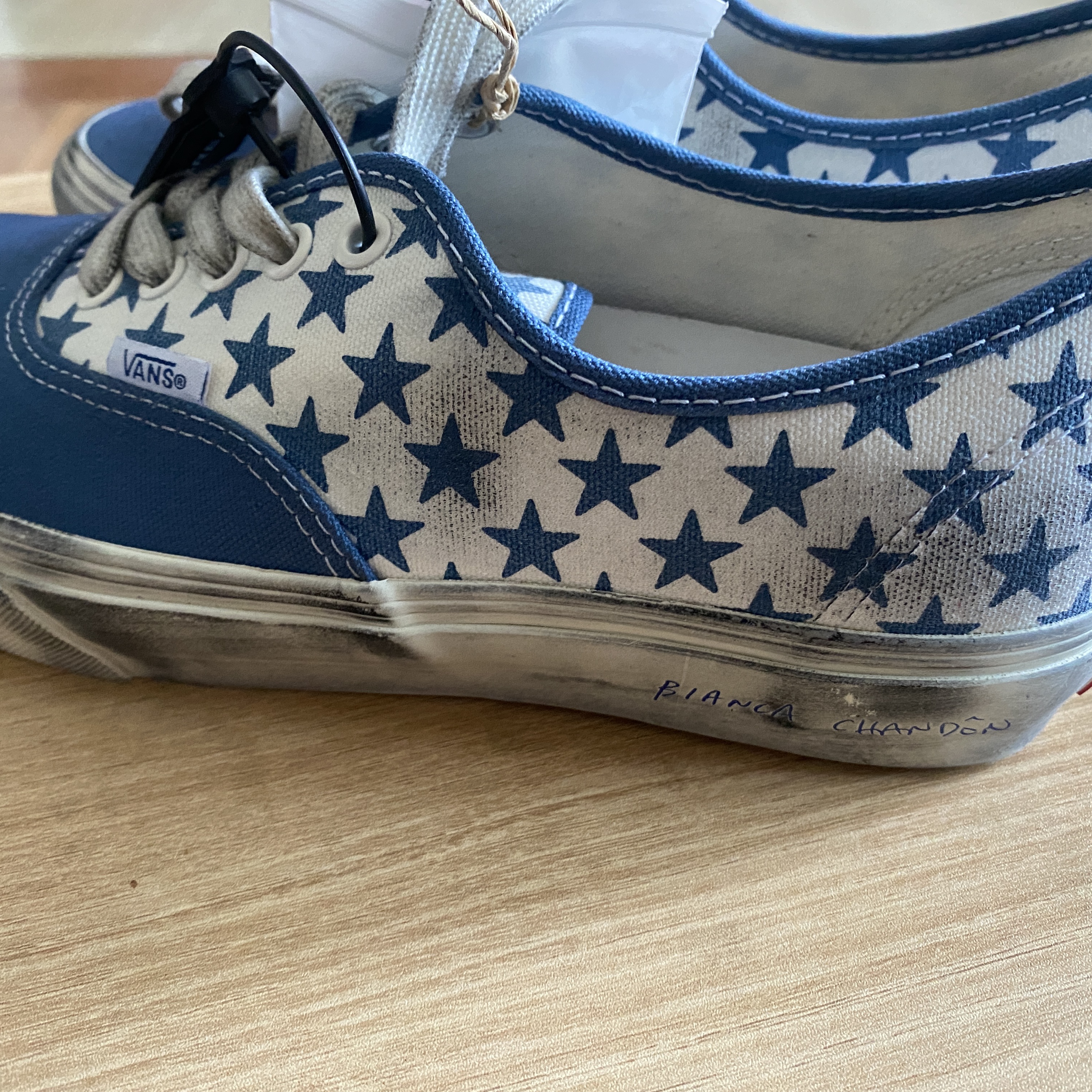 Vans Vault x Bianca Chandon Authentic LX Stressed Navy White 착용 스타일