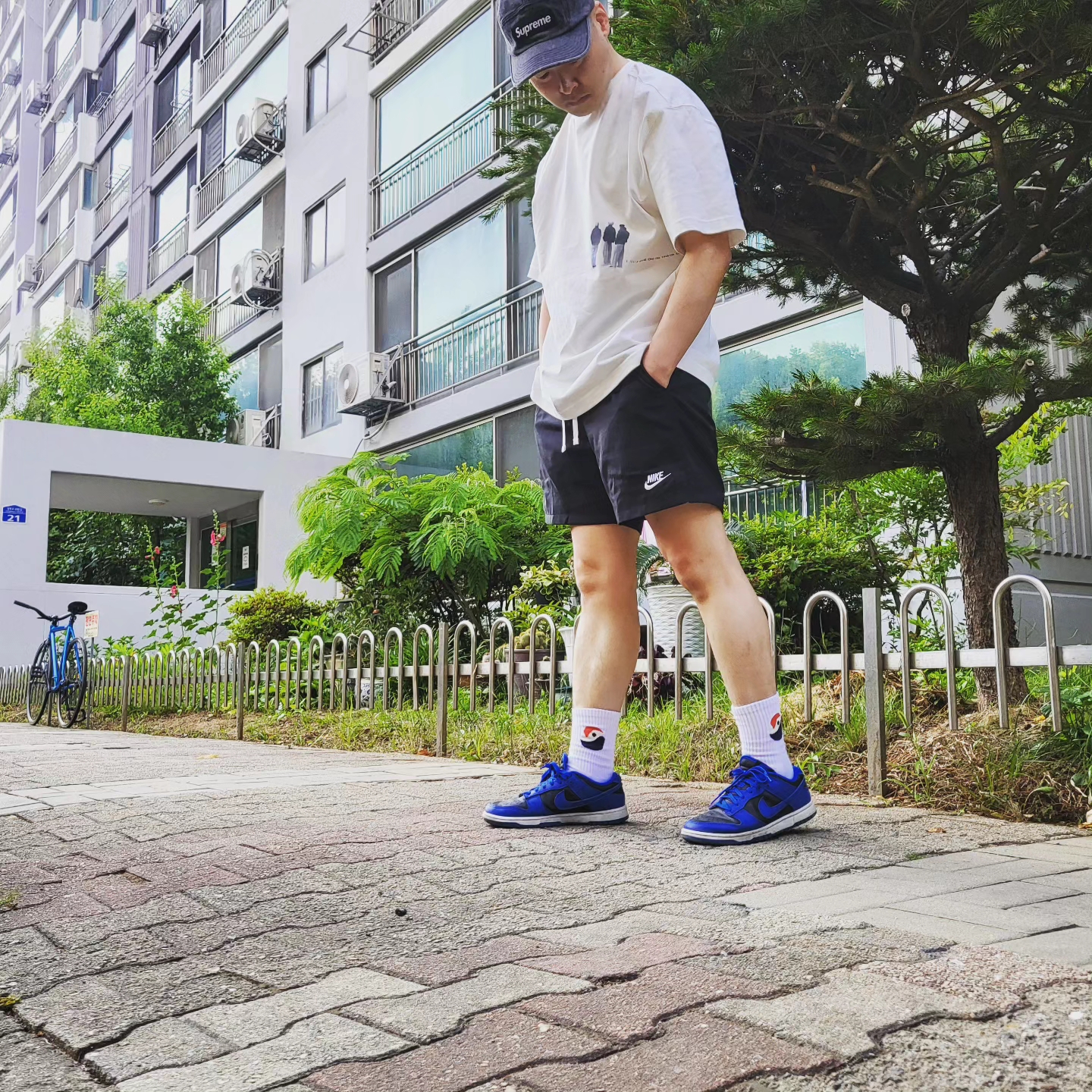 Nike Dunk Low Retro Hyper Cobalt, Nike NSW Woven Shorts Black - Asia 착용 스타일 - 1