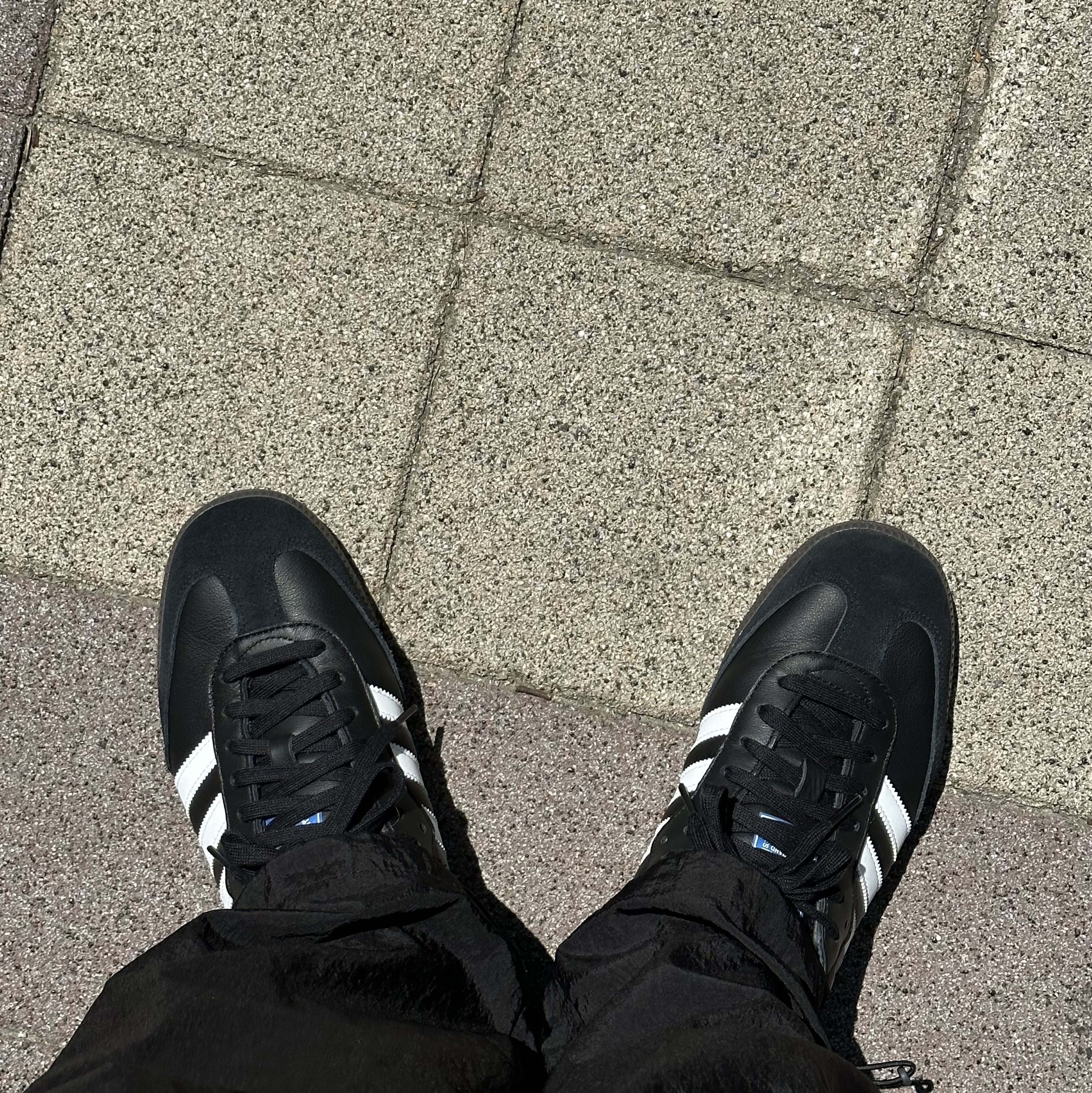 Adidas Samba OG Black White Gum 착용 스타일 - 3