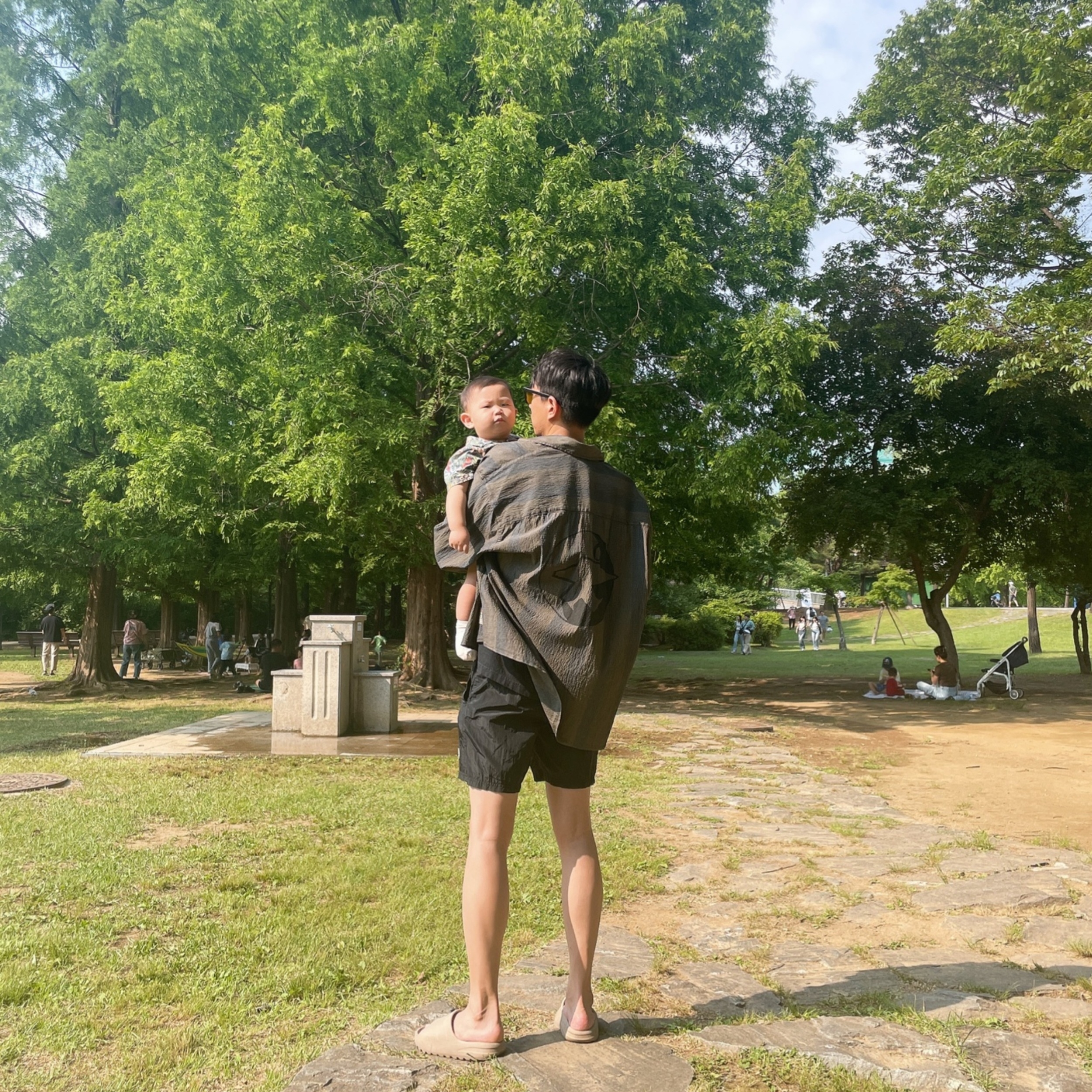 Stussy x Our Legacy Work Shop Borrowed Shirt Overdyed Multi Stripe, Adidas Yeezy Slide Pure 착용 스타일