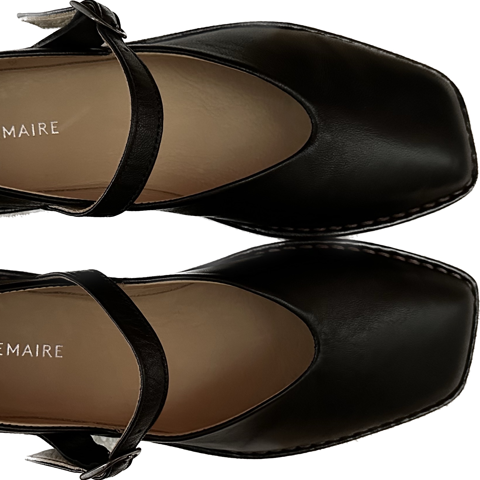 (W) Lemaire Ballerina Shoes Shiny Nappa Leather Black 착용 스타일