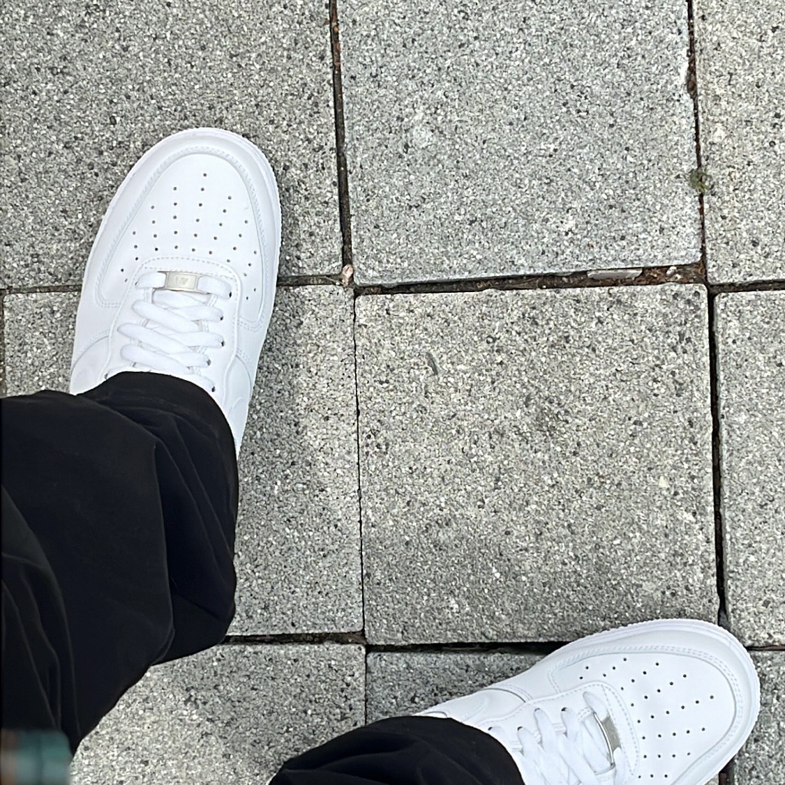 Nike Air Force 1 '07 Low White 착용 스타일 - 3