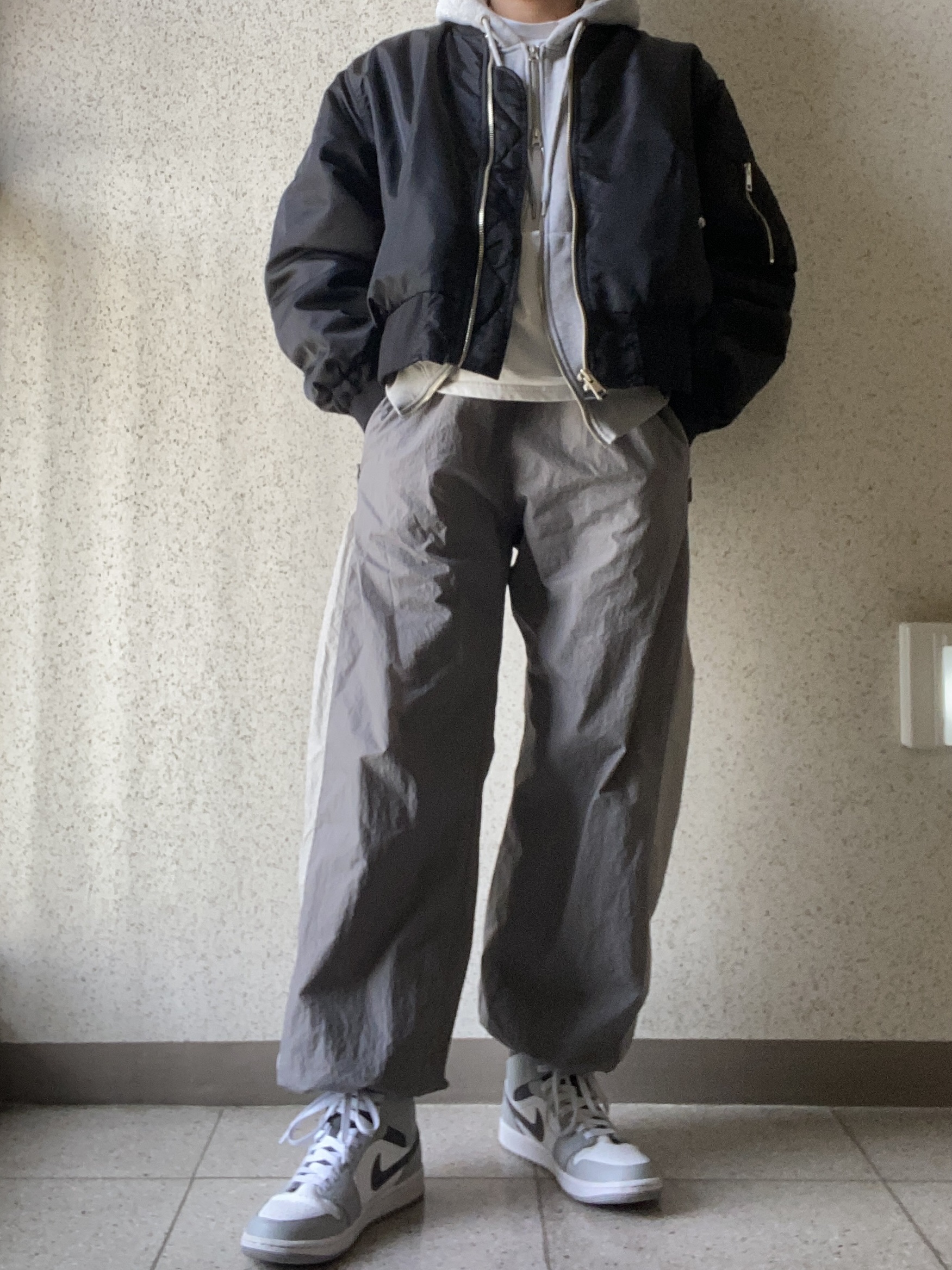 Jordan 1 Mid Light Smoke Grey Anthracite 착용 스타일