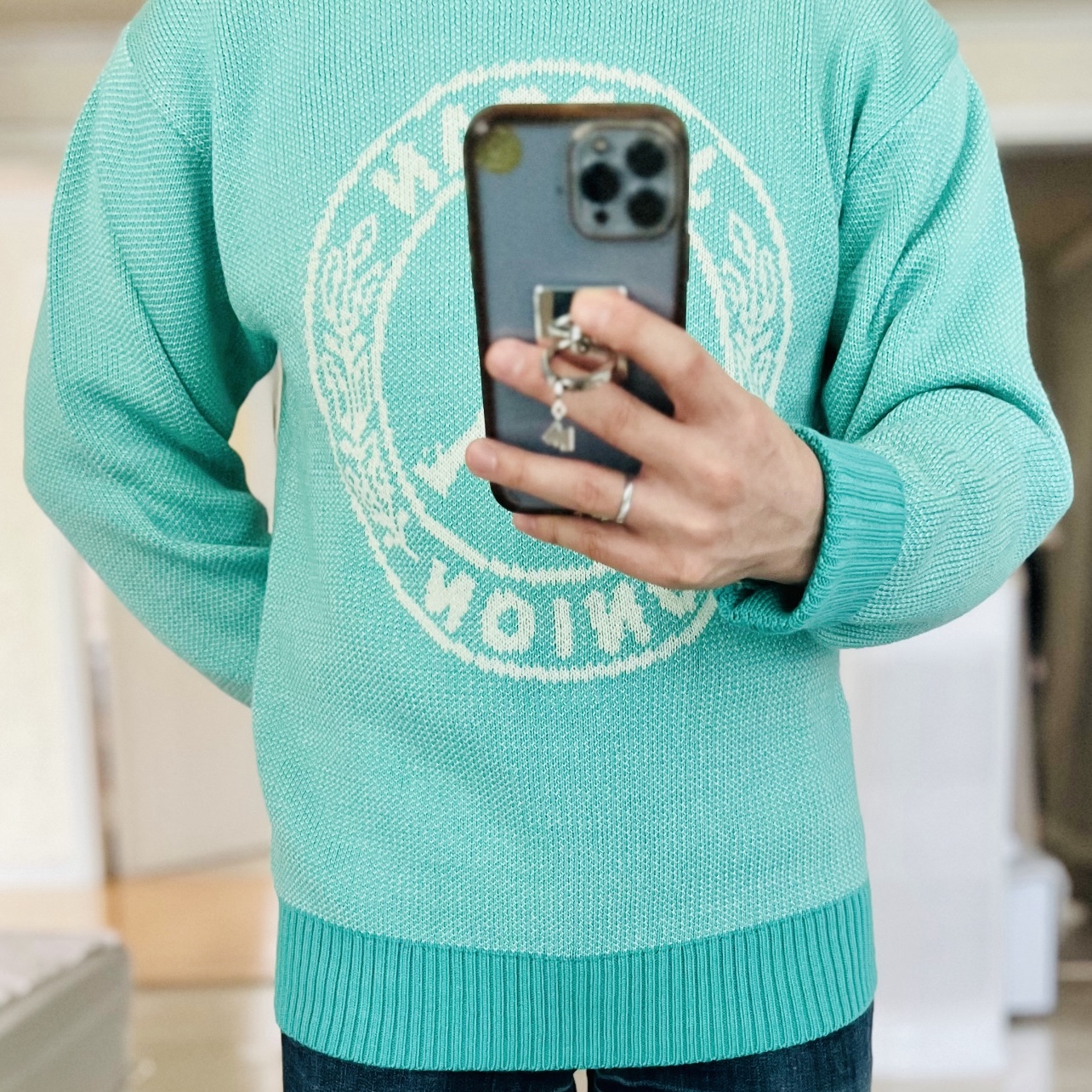 Jordan x Union Sweater Kinetic Green - Asia 착용 스타일 - 2