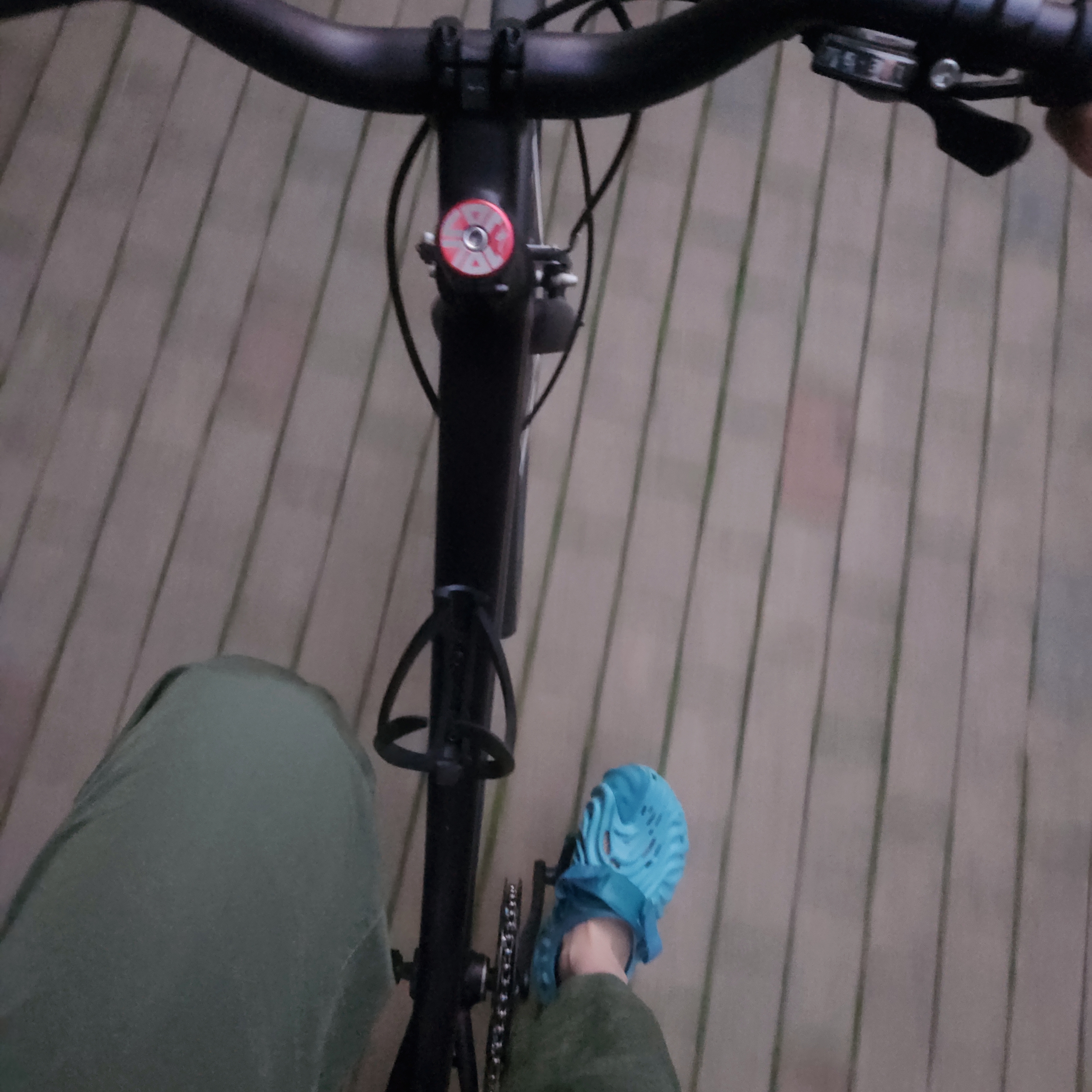 Crocs x Salehe Bembury Pollex Clog Tide 착용 스타일