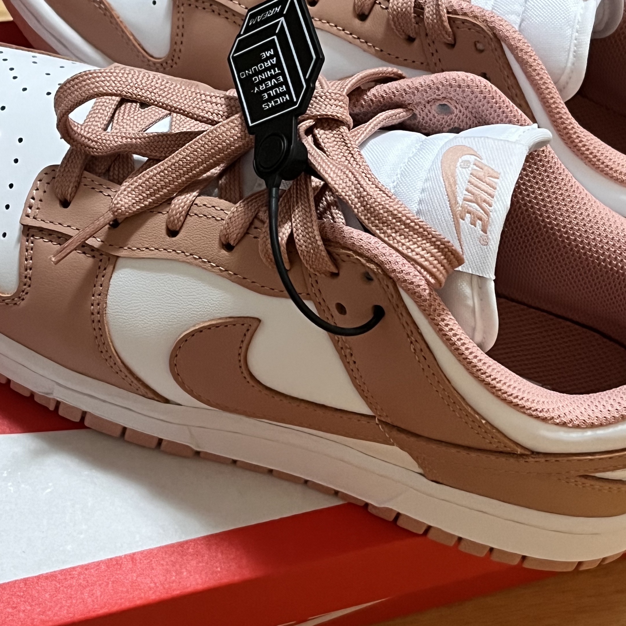 (W) Nike Dunk Low Rose Whisper 착용 스타일