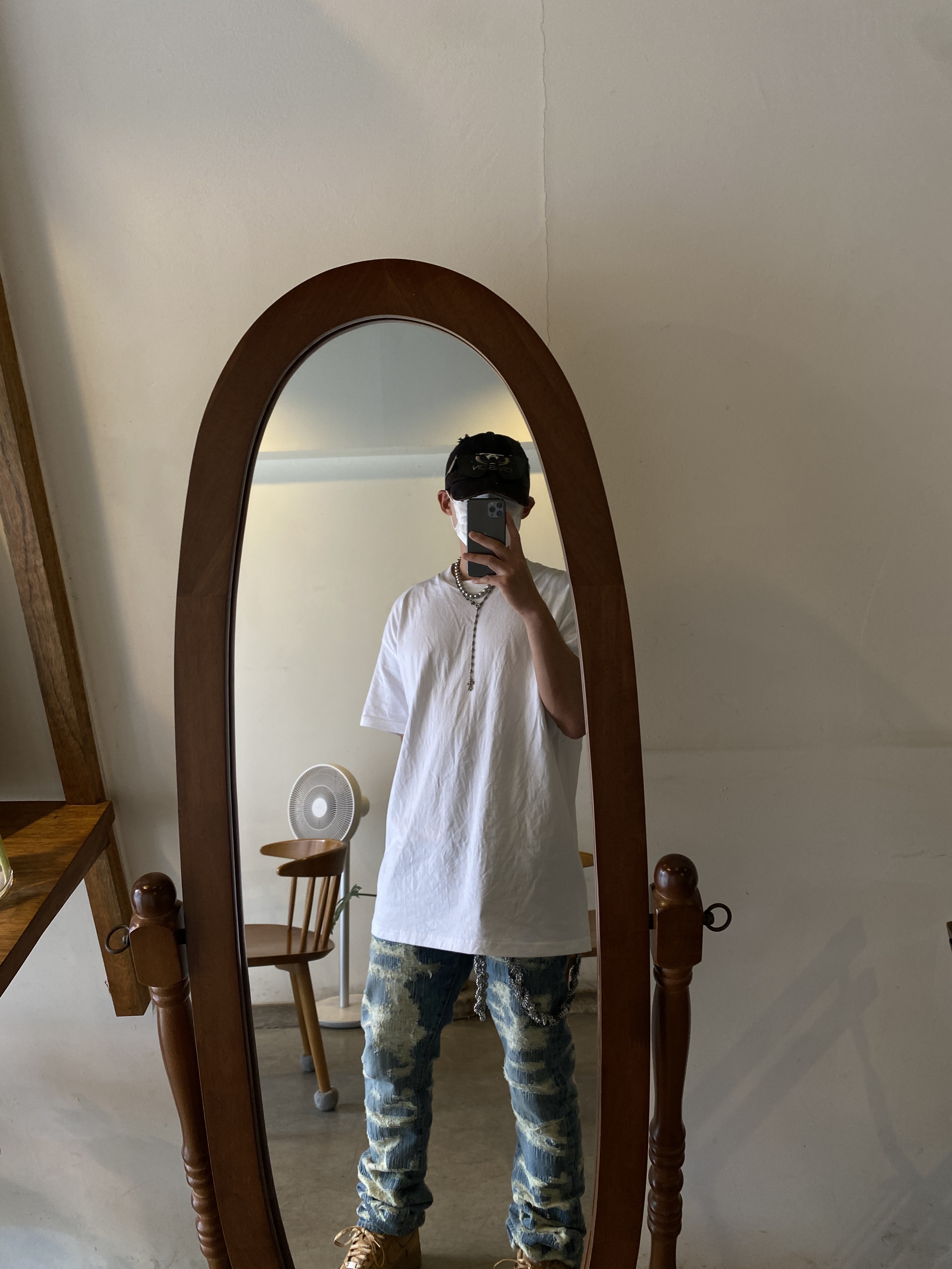 Undermycar x Konic Section Vol.2 Hard Destroyed Washed Jeans - 23SS, Civision by CSC Vison Destroyed Cap Washed Black 착용 스타일 - 3