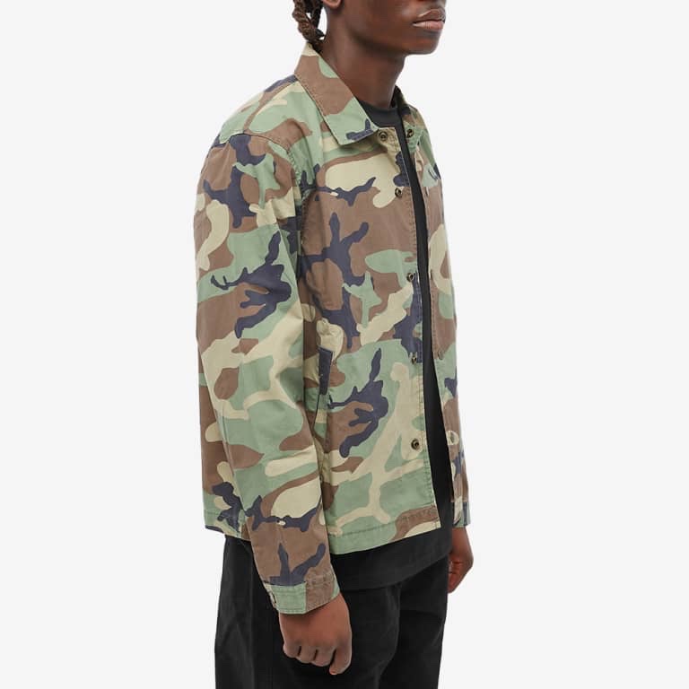 Stussy Coach Shirt Camo 착용 스타일 - 1