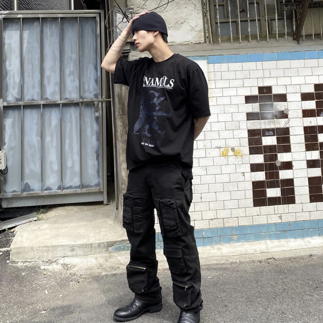 Undermycar Enamils Graphic T-Shirt Black - 23SS 착용 스타일