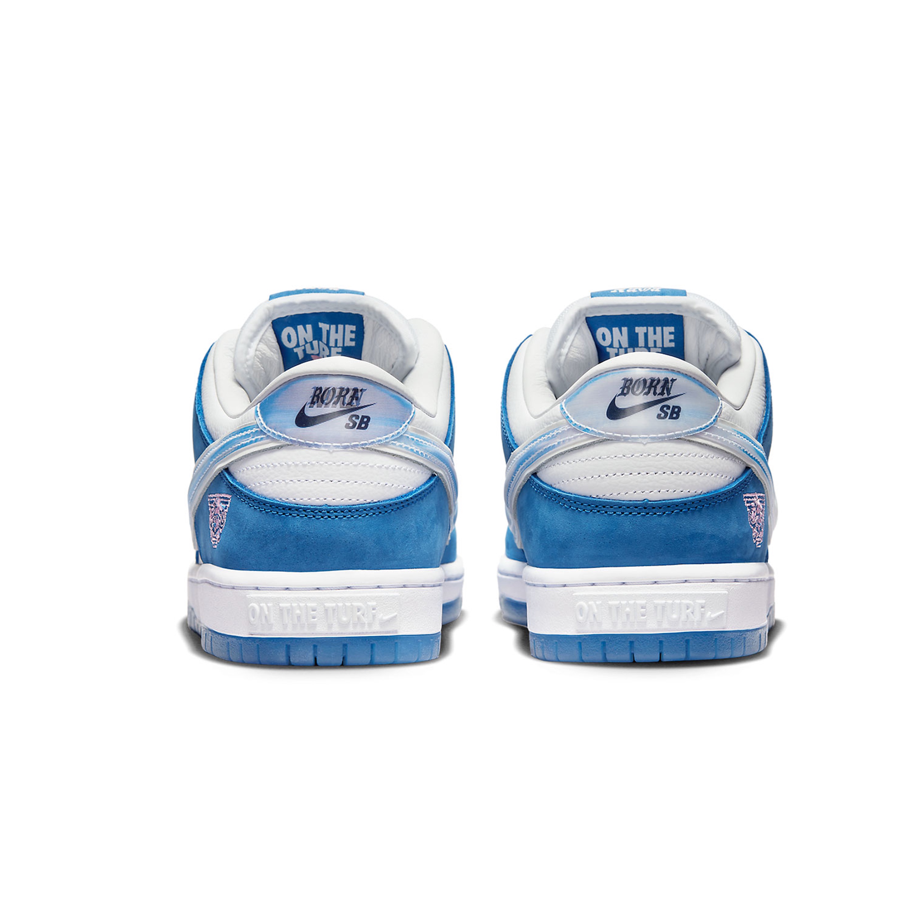(W) Nike Dunk Low Photon Dust, Nike x Run The Jewels SB Dunk Low Deep Royal Blue and Active Pink 착용 스타일 - 5