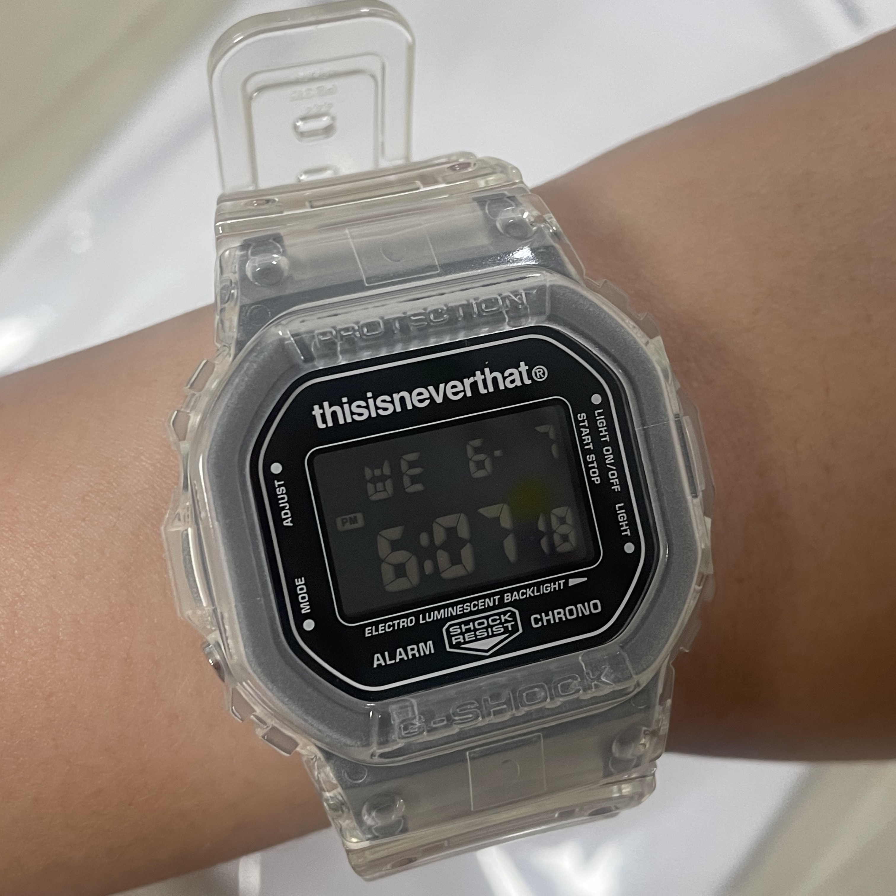 Casio G-Shock x Thisisneverthat DW-5600TINT23-7DF Skeleton 착용 스타일