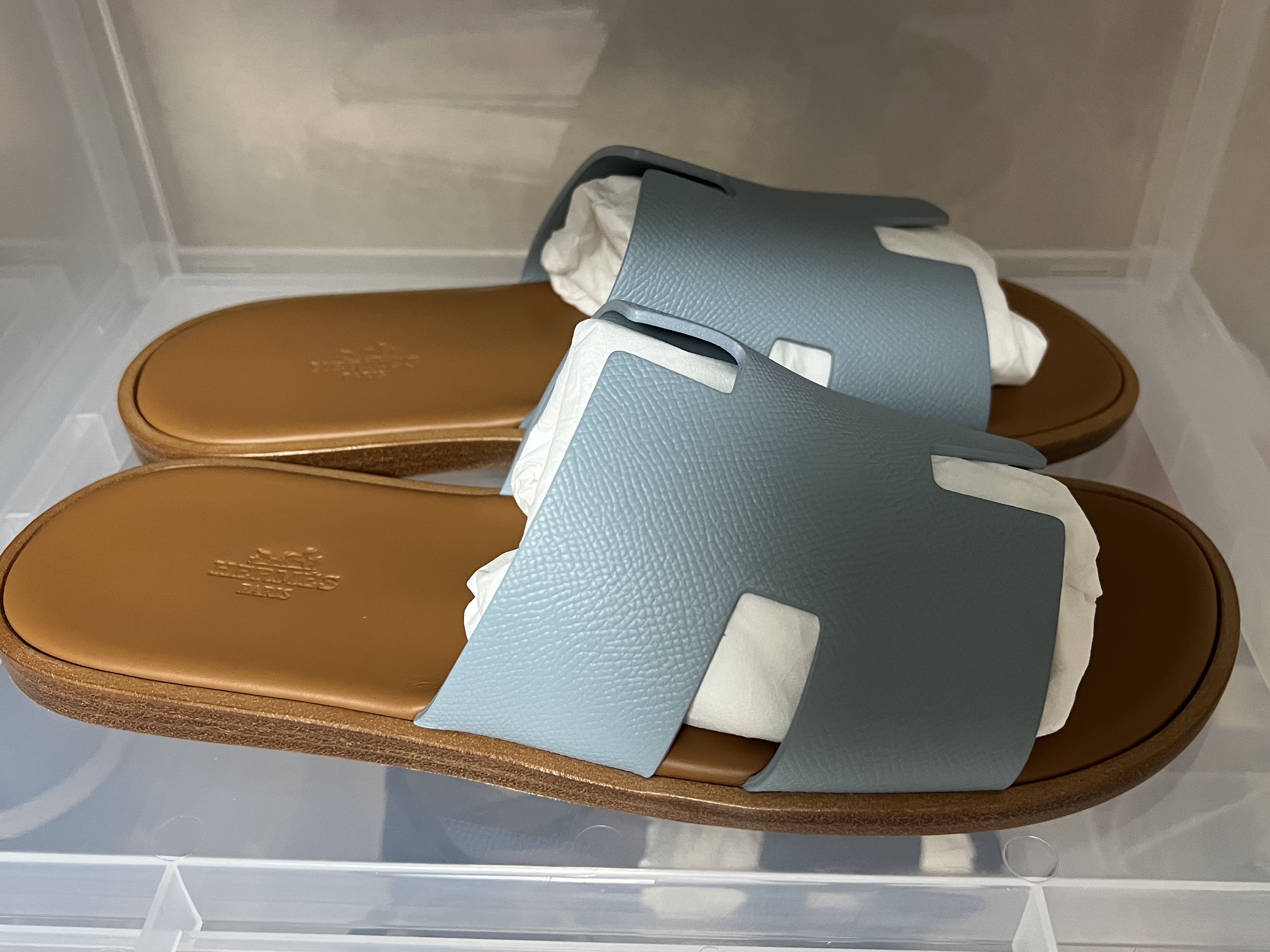 Hermes Izmir Sandal Epsom & Vert Deau Naturel 착용 스타일 - 2