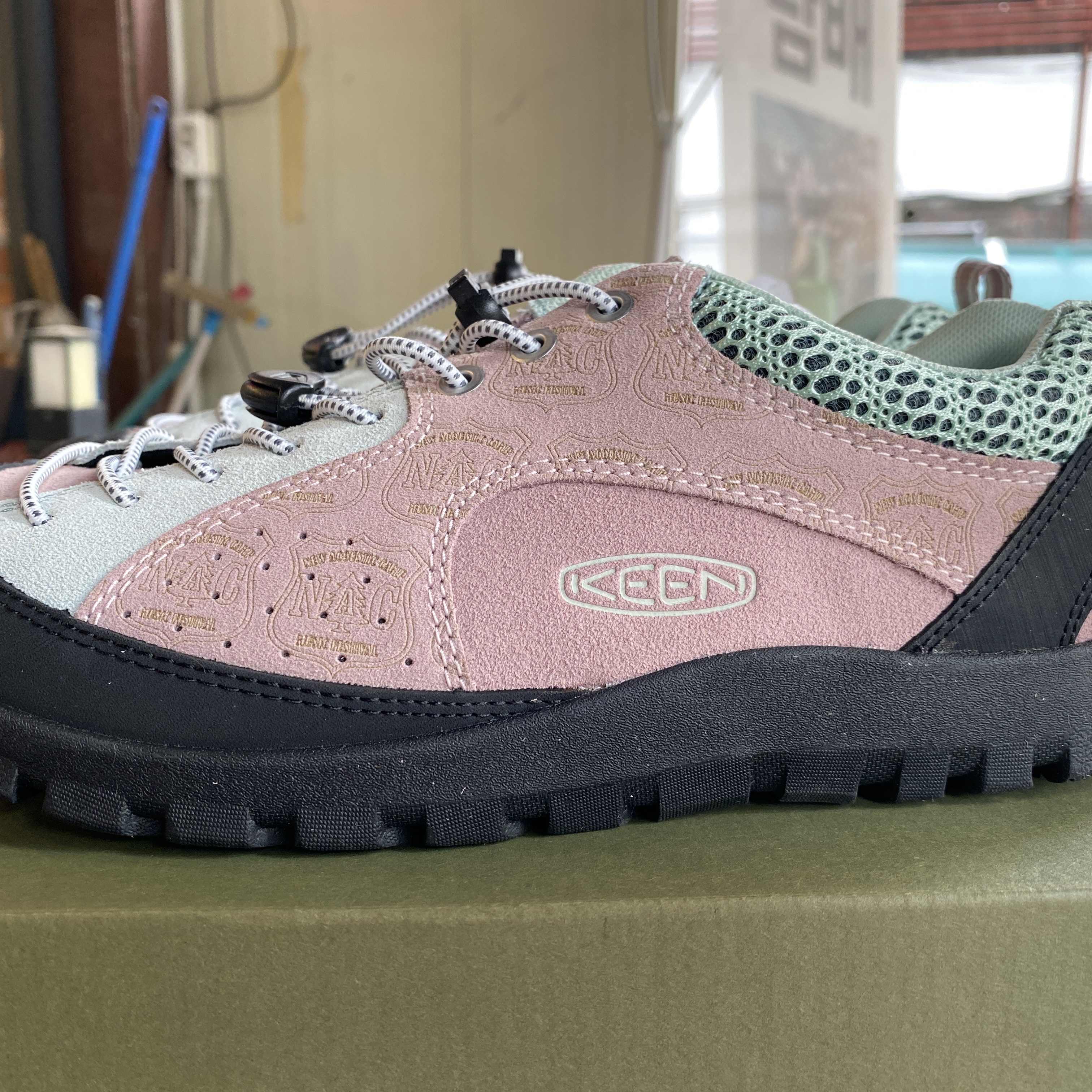(W) Keen Jasper Rocks SP Sneakers NAC Field 착용 스타일 - 3