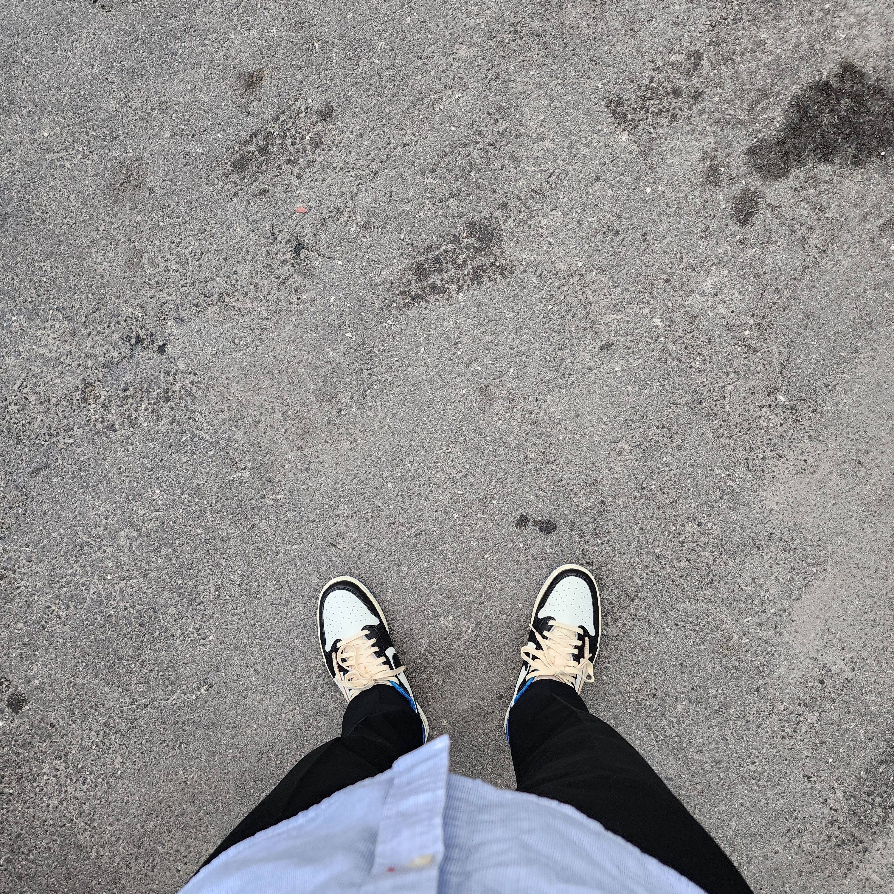 Jordan 1 x Travis Scott x Fragment Retro Low OG SP Military Blue 착용 스타일