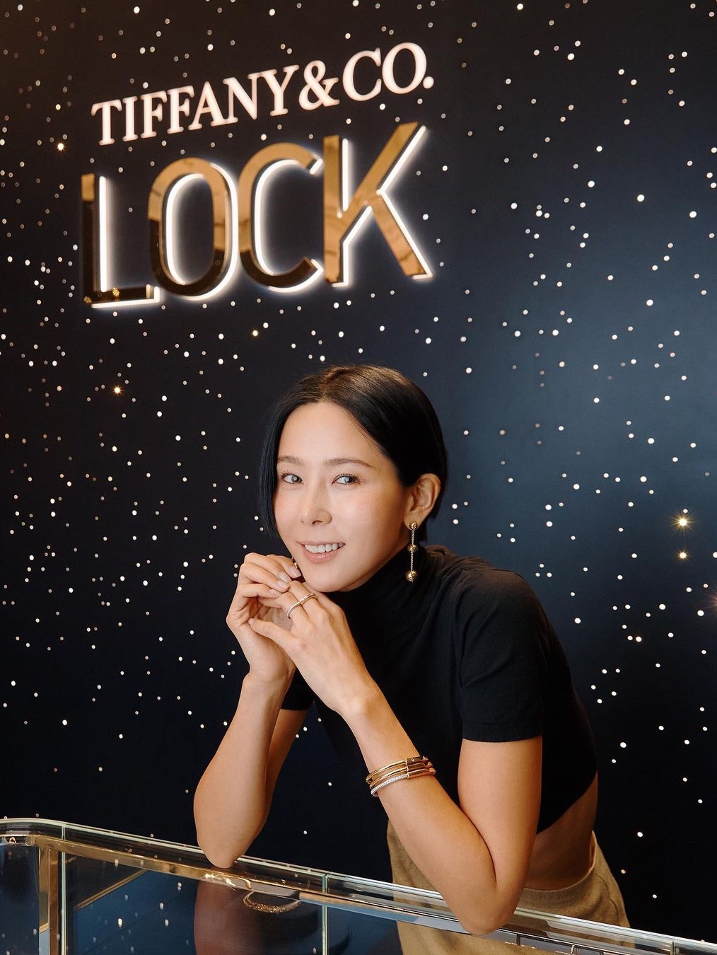Tiffany & Co. Tiffany Lock Bangle Bracelet White Gold 착용 스타일