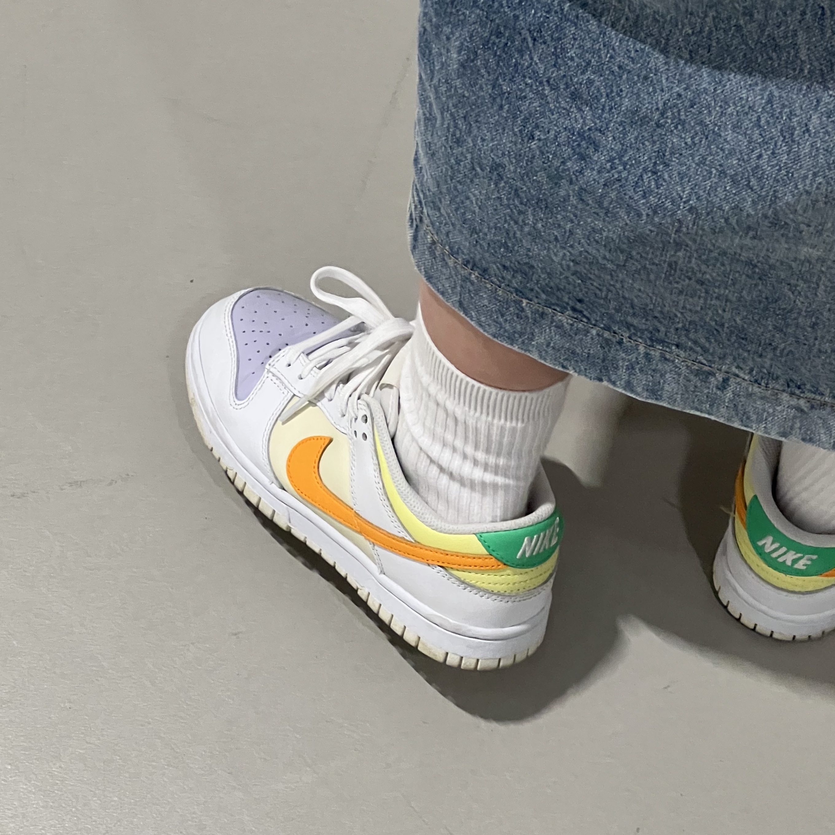 (W) Nike Dunk Low Spring Mix, Dragon Diffusion Mini Flat Gora Forest Green 착용 스타일 - 2