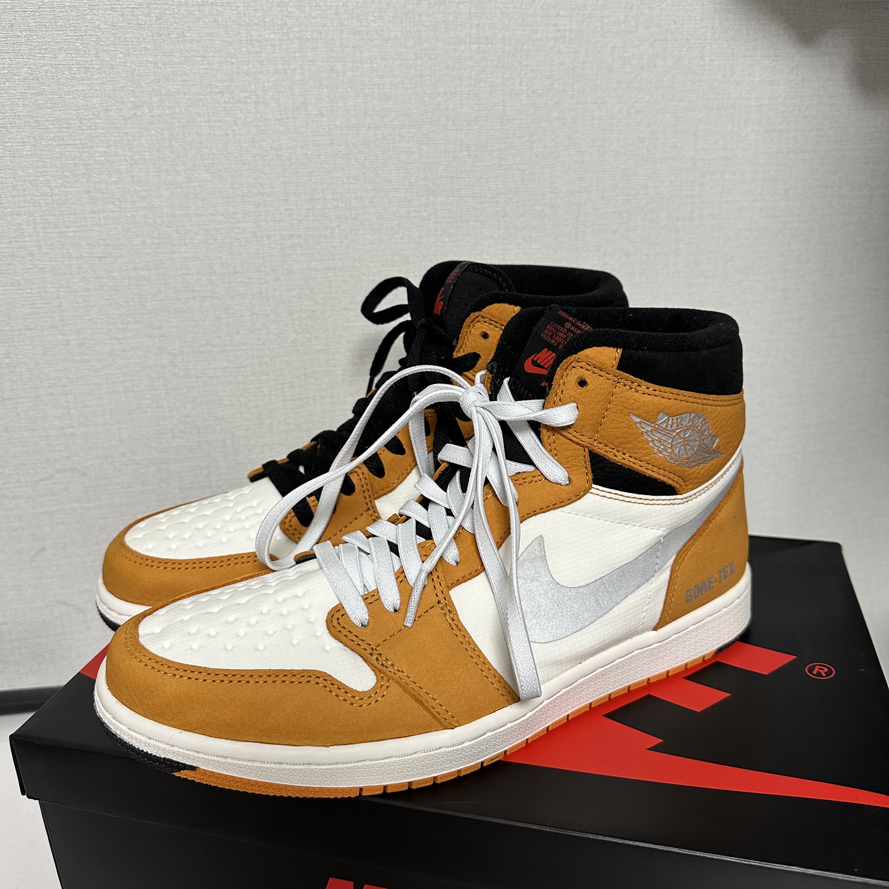 Jordan 1 Element Gore-Tex Light Curry 착용 스타일