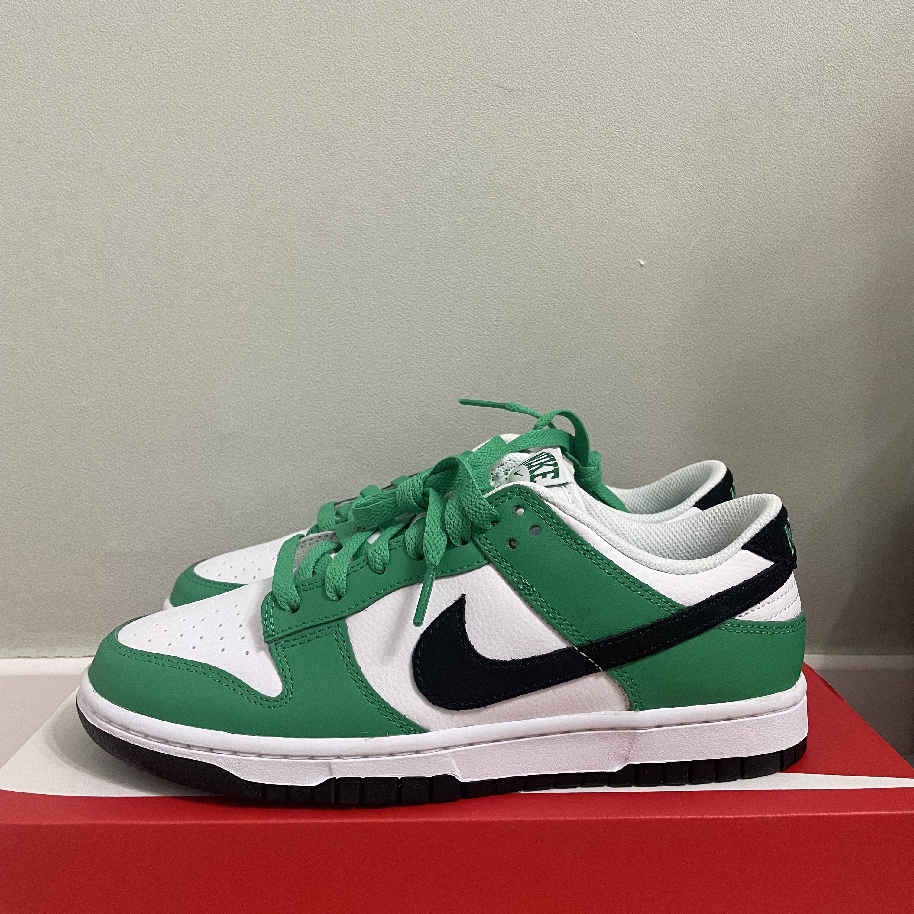 Nike Dunk Low White Green 착용 스타일 - 1